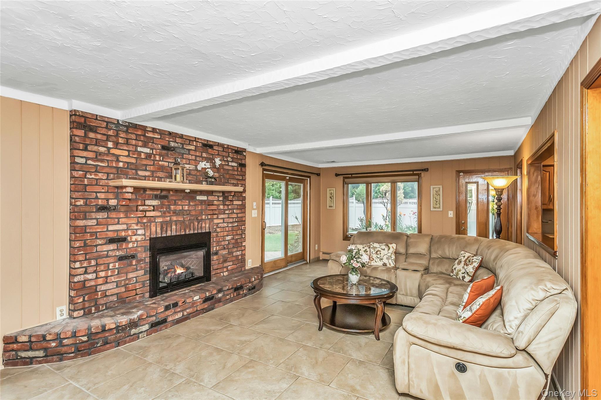 3901 Jane Court Property Photo 4