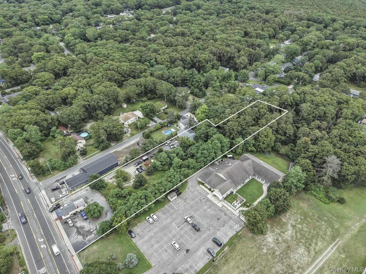 669 Flanders Road Property Photo 7