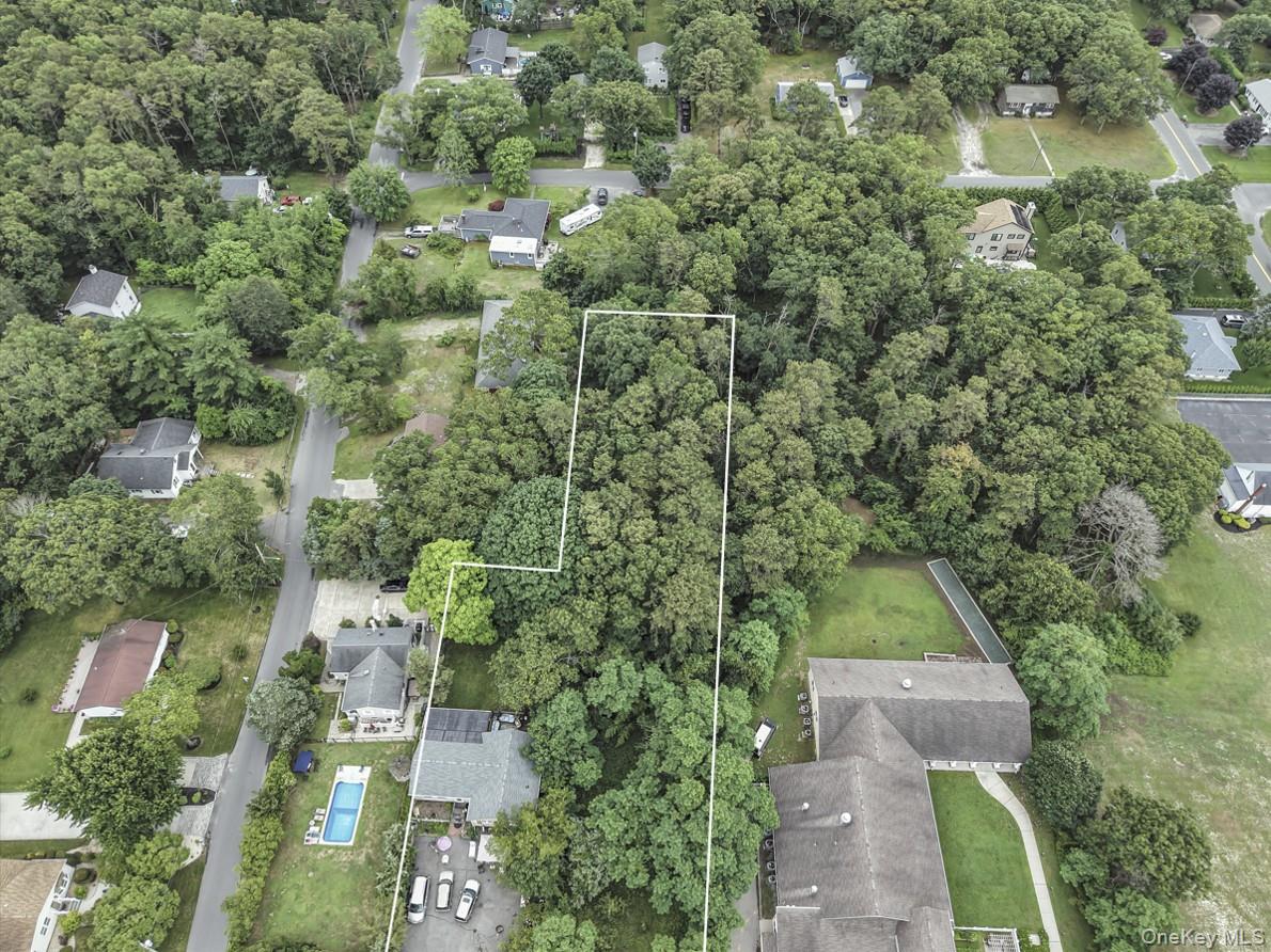 669 Flanders Road Property Photo 11