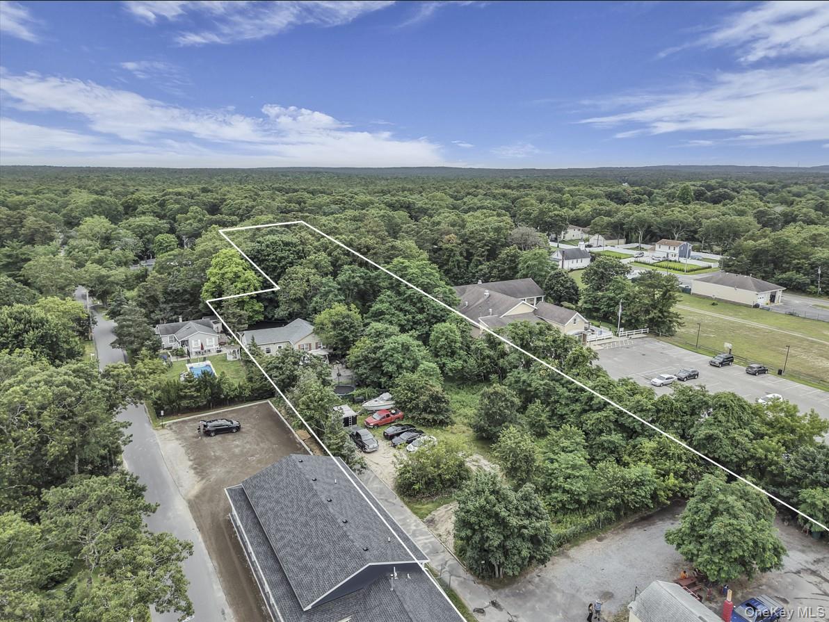 669 Flanders Road Property Photo 13