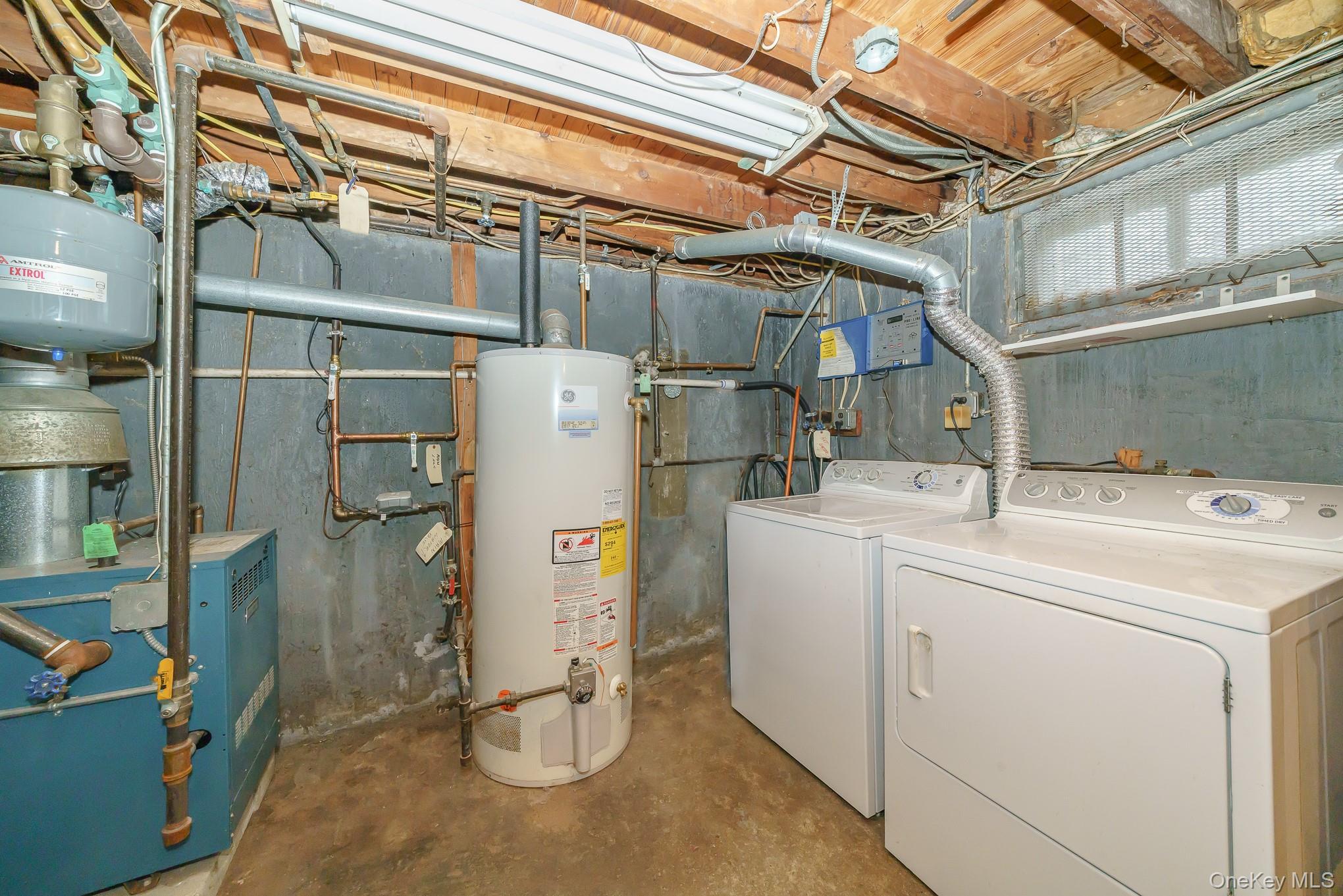195 N Albany Avenue Property Photo 11