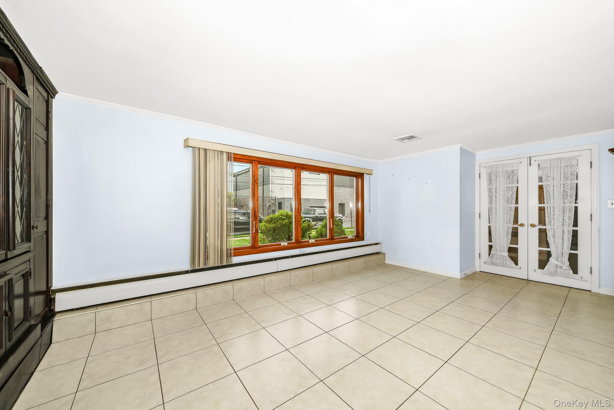 195 N Albany Avenue Property Photo 15