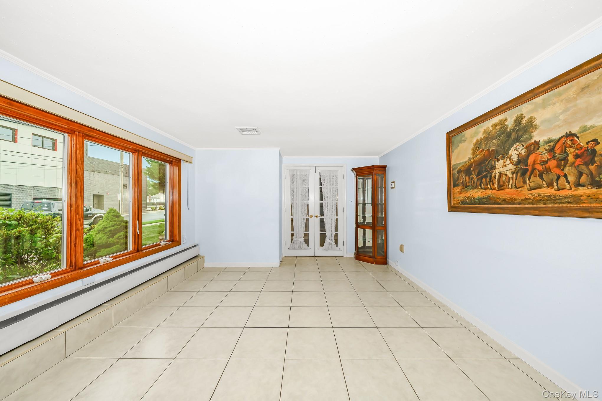 195 N Albany Avenue Property Photo 16