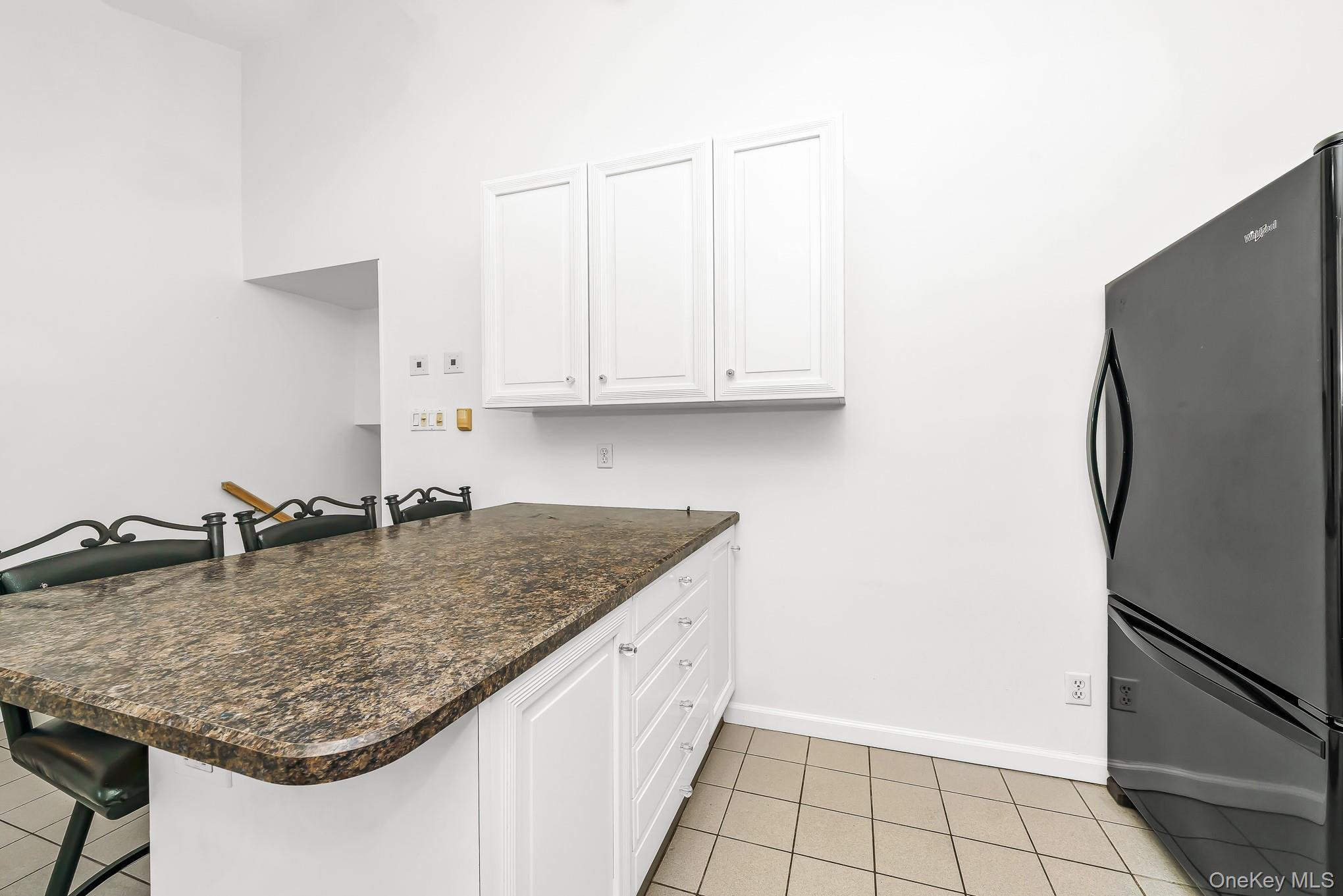 195 N Albany Avenue Property Photo 24