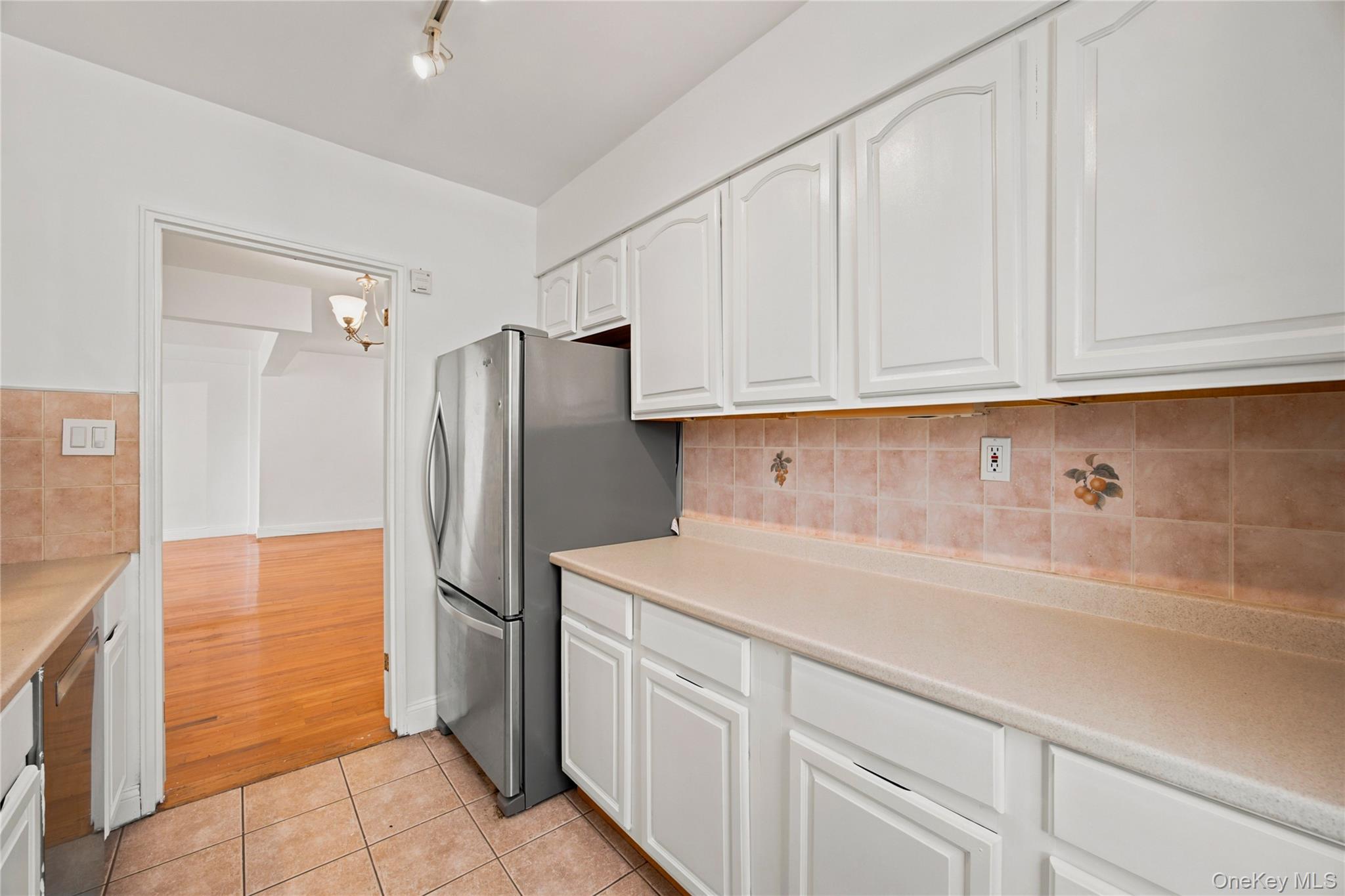 72-10 112 Street 6g Property Photo 7
