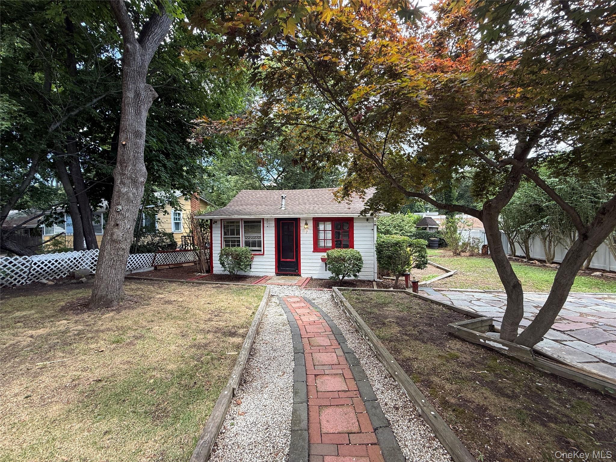 7 Connelly Drive Property Photo 2