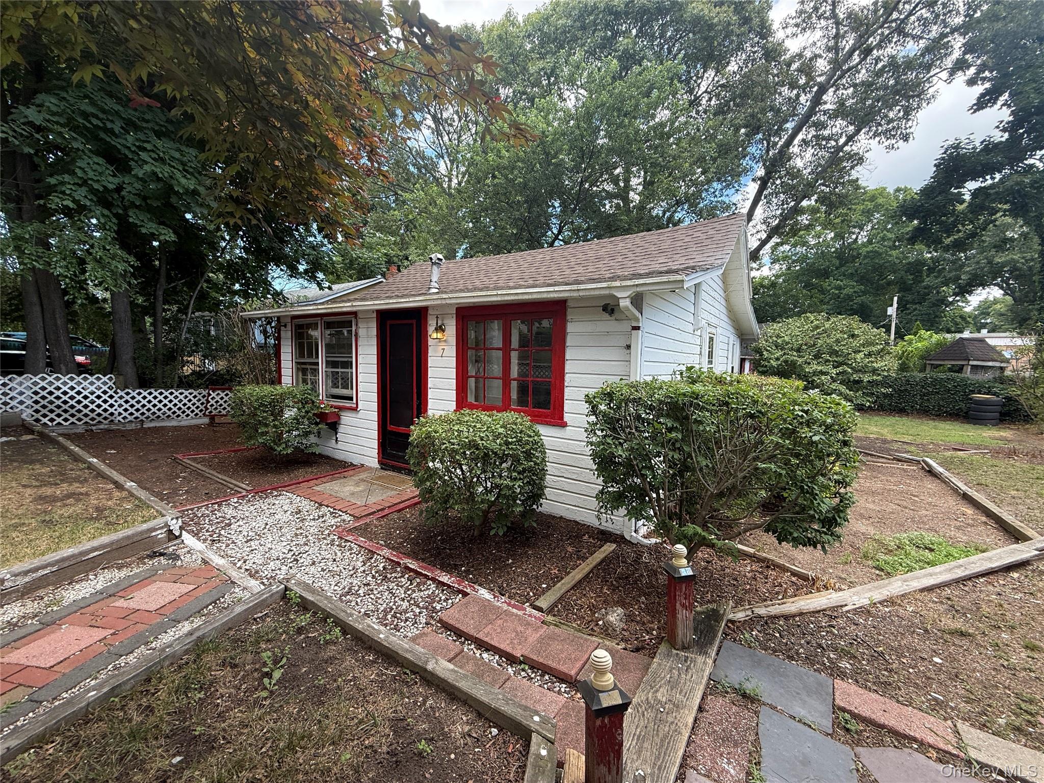 7 Connelly Drive Property Photo 3
