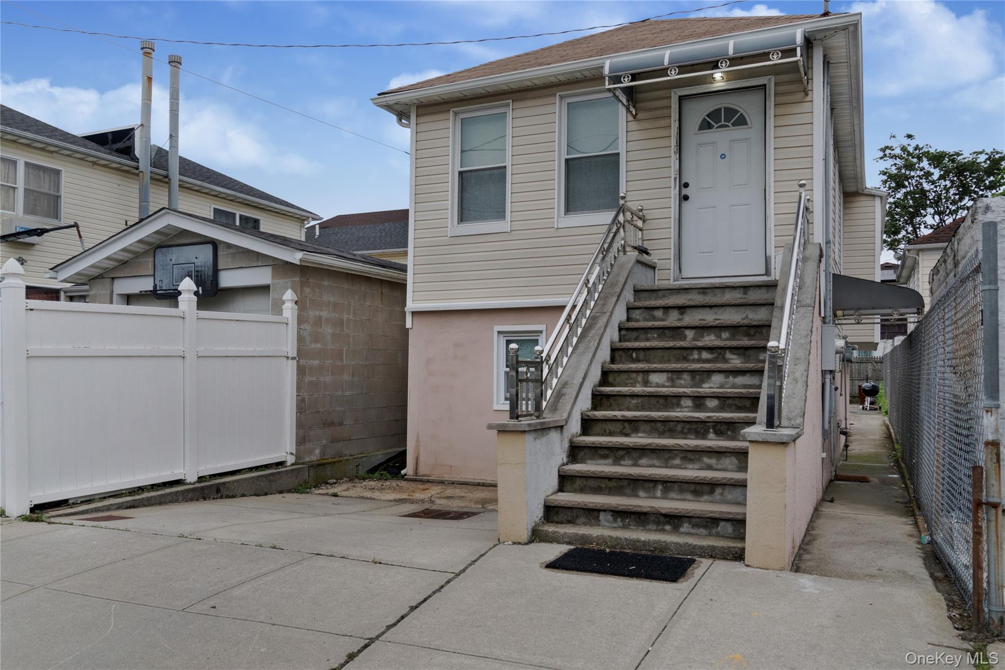 6940 Gouverneur Avenue Property Photo 1