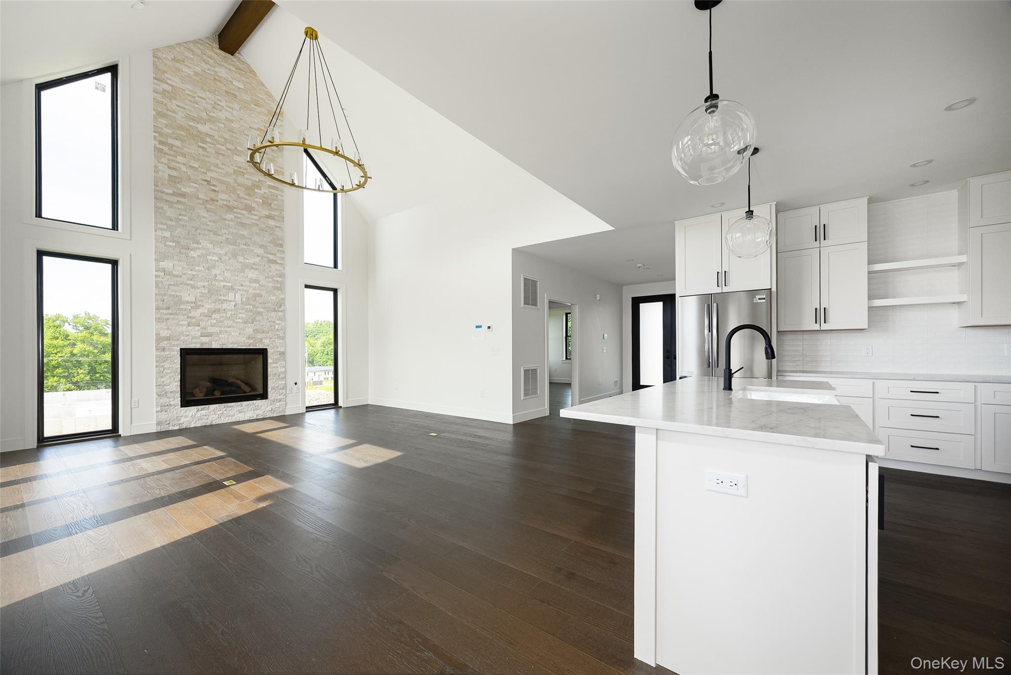 6 New Shadow Court Property Photo 5