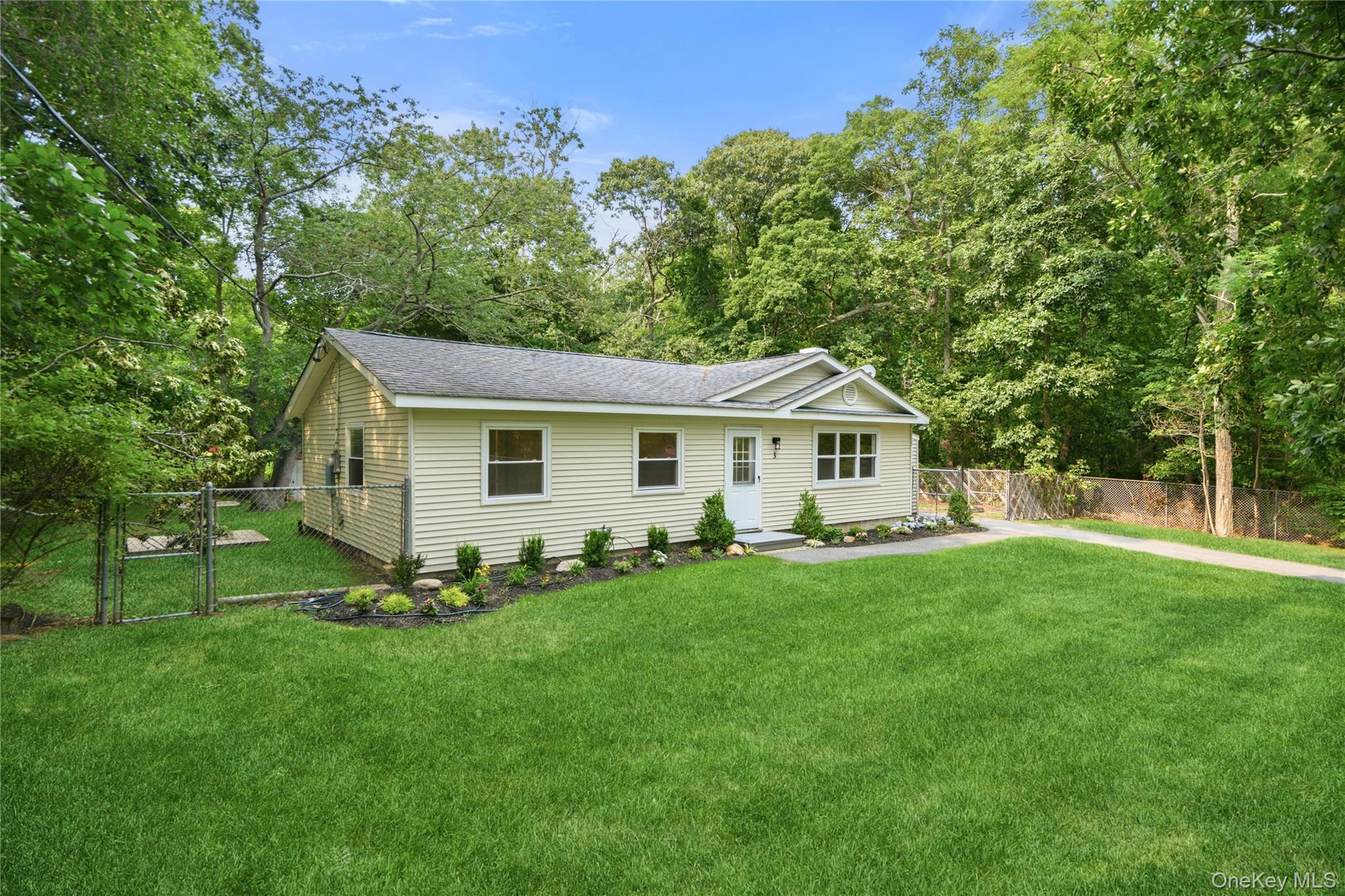 3 Aspen Road Property Photo 2