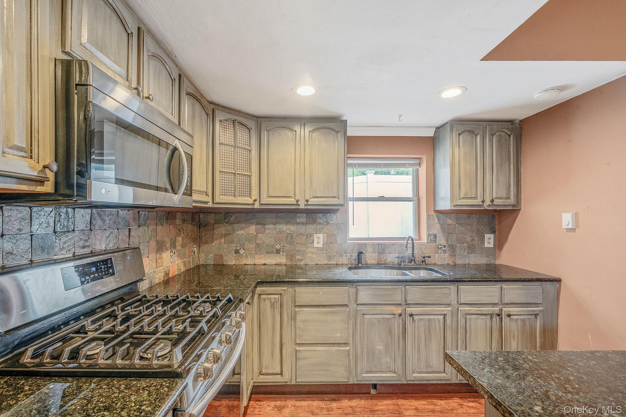 93 Maple Road Property Photo 13