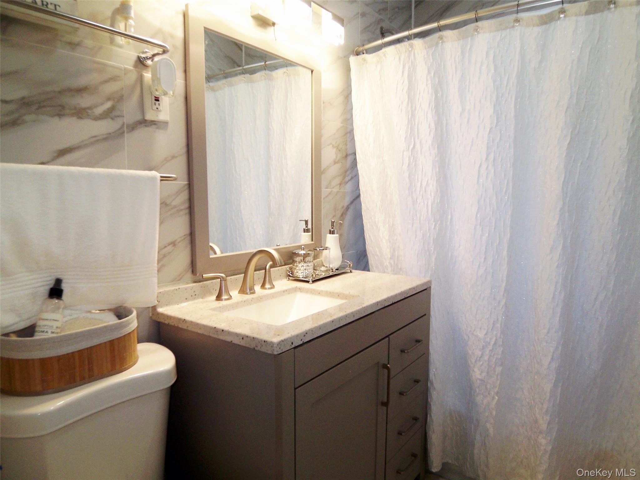 4382 Byron Avenue Property Photo 31