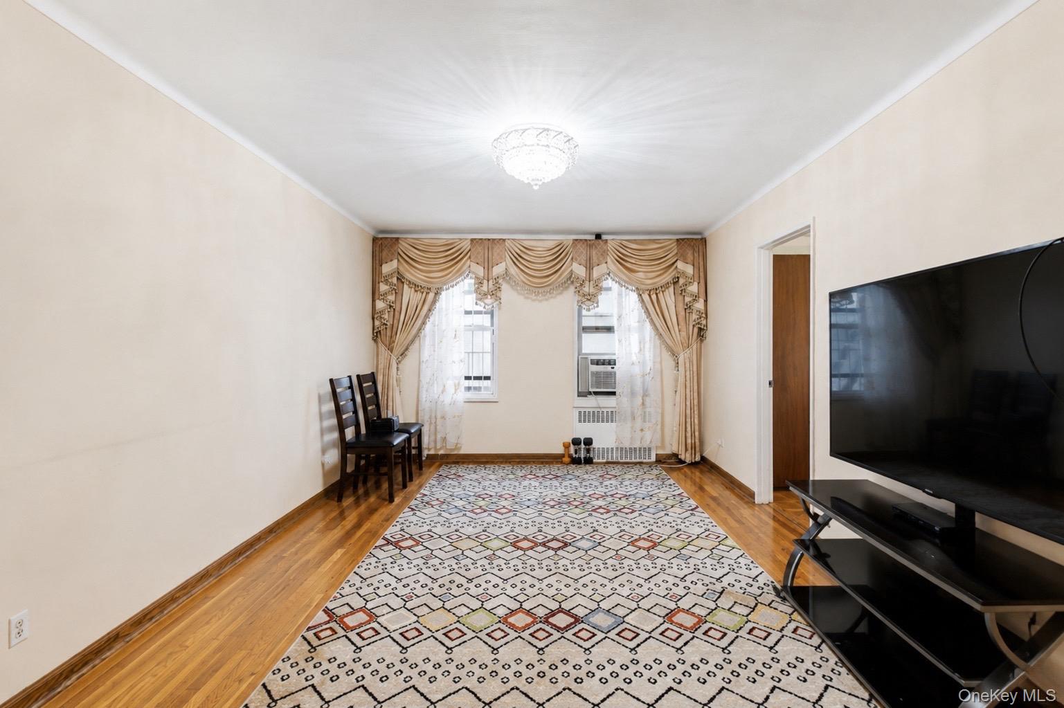 84-31 Van Wyck Expressway 2b Property Photo 9