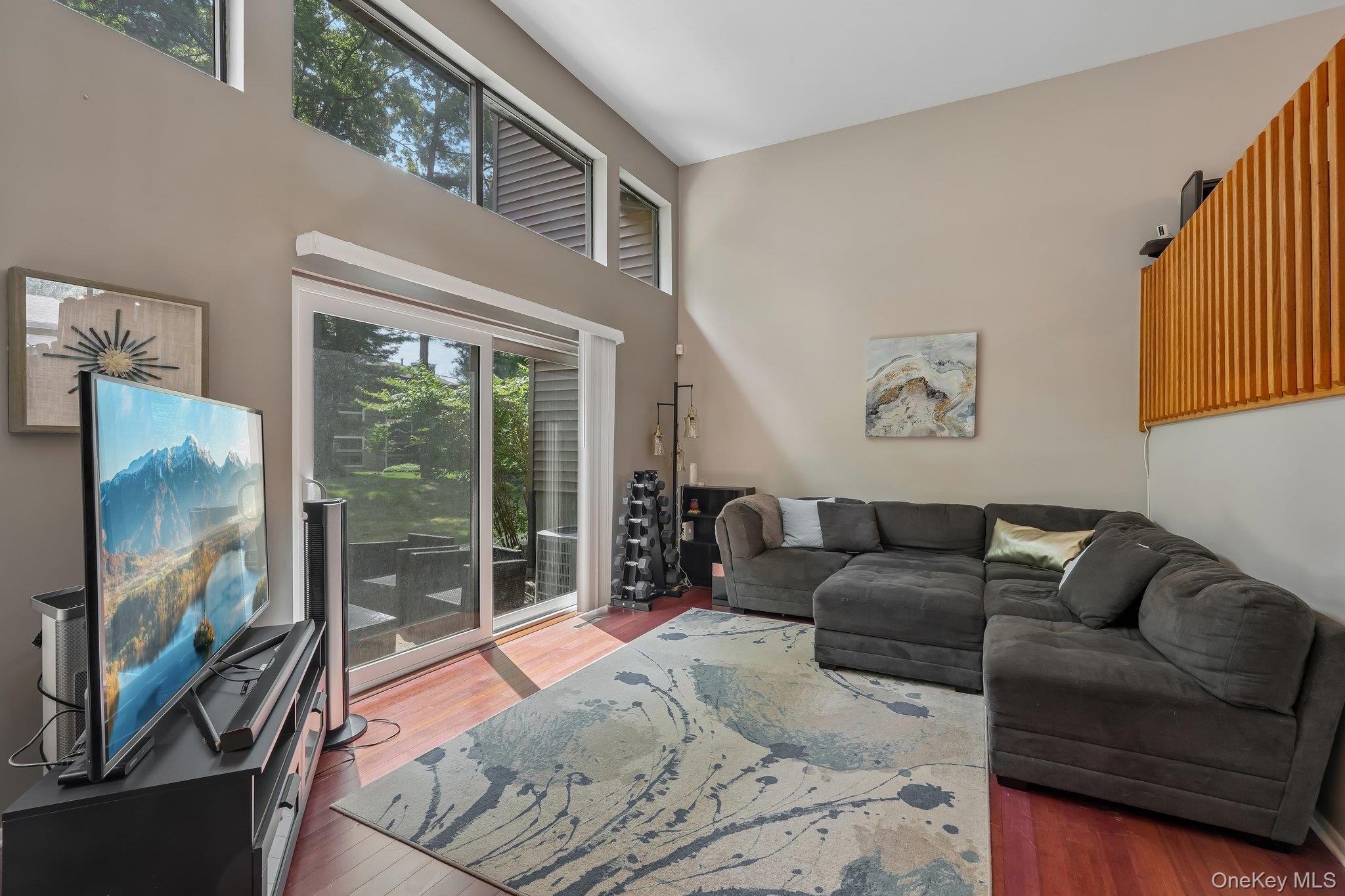42 Tulip Court Property Photo 8