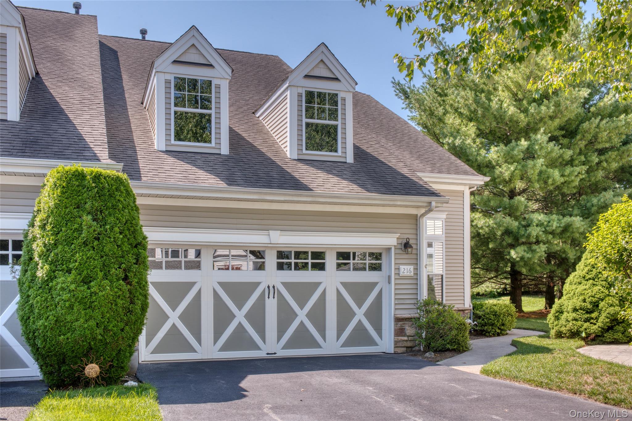216 Sonata Court Property Photo 14