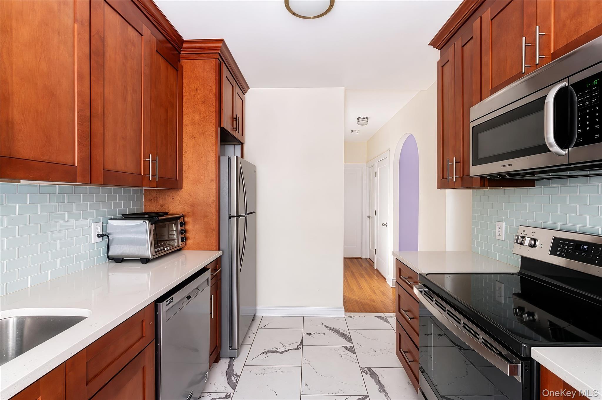 3114 48th Street Property Photo 6