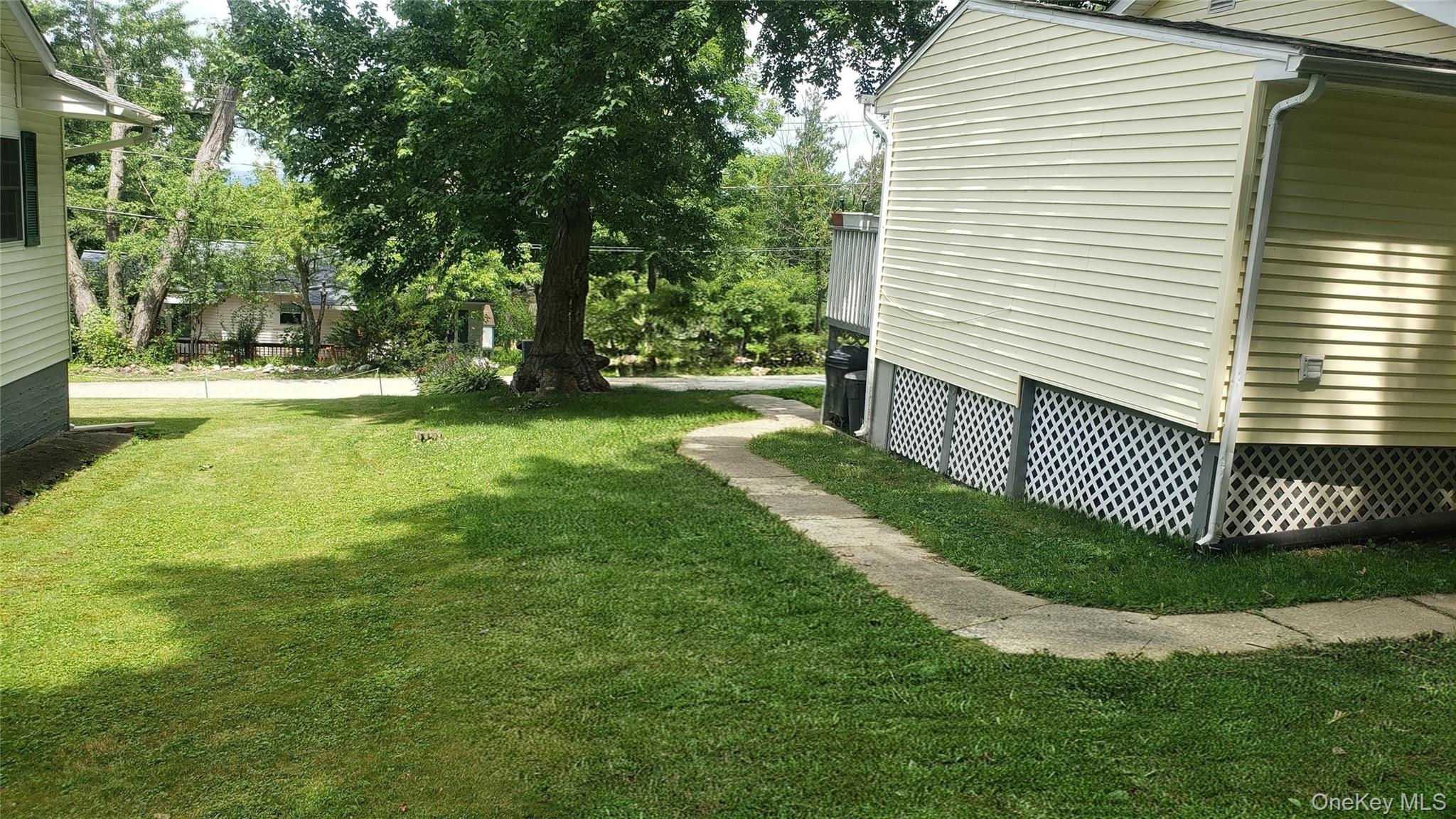 22 Woodycrest Trail Property Photo 17