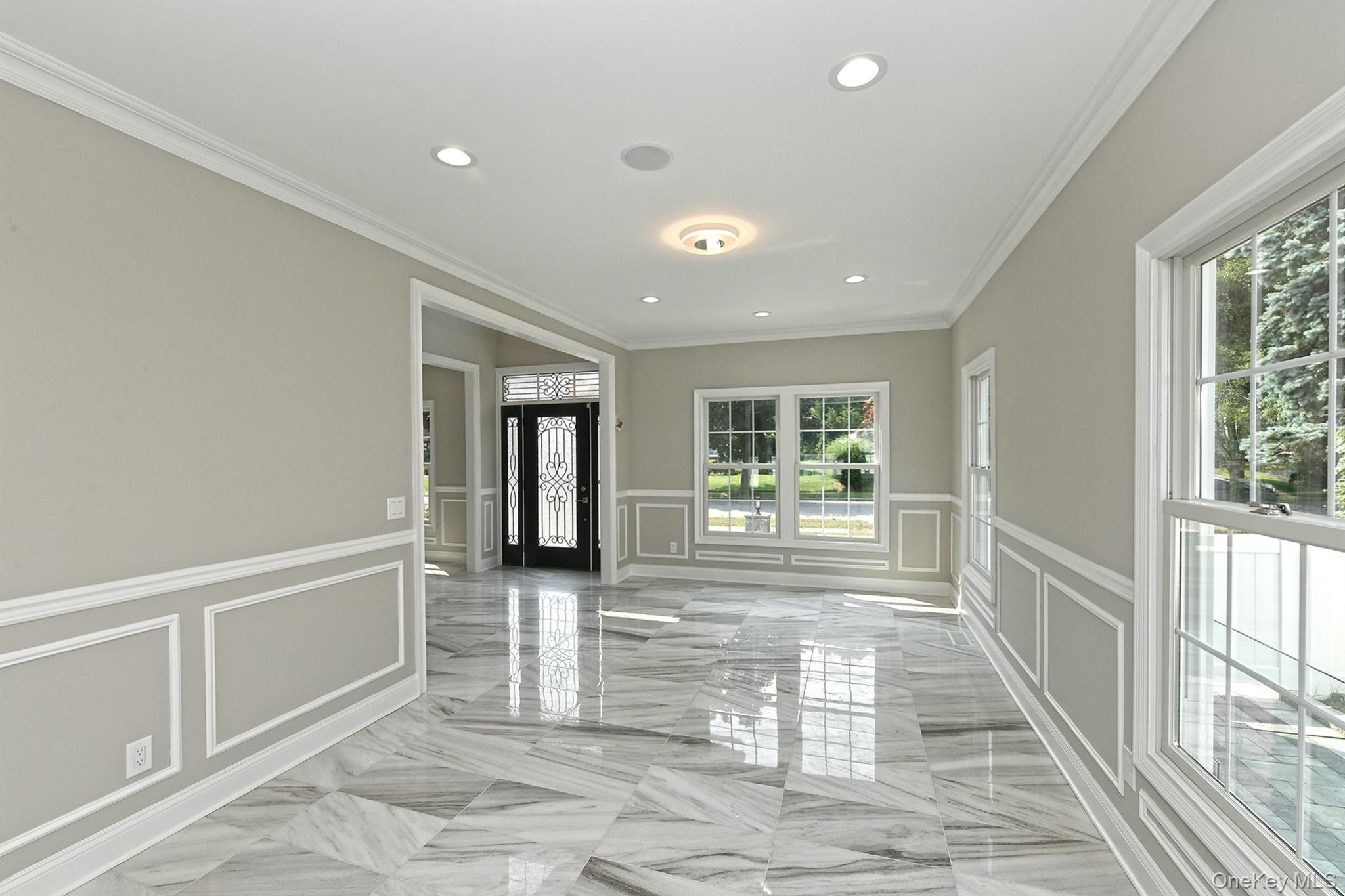 127 Vanderbilt Avenue Property Photo 11