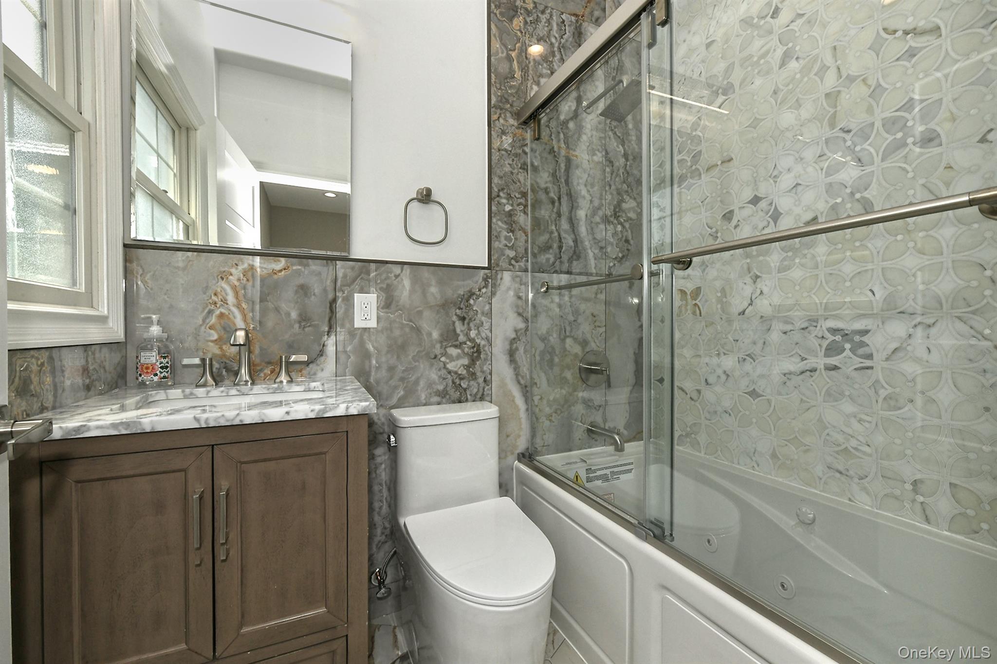 127 Vanderbilt Avenue Property Photo 22