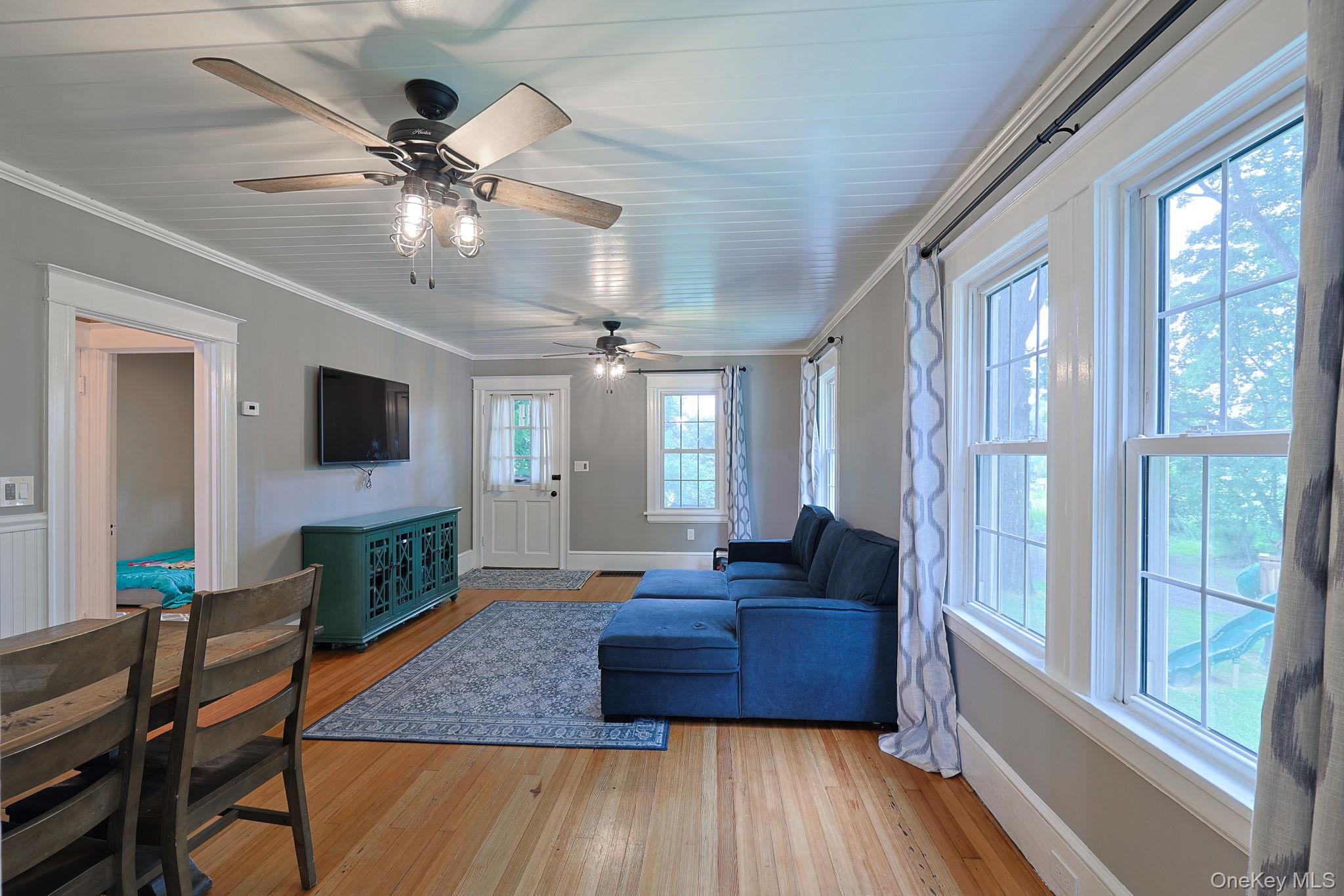 36 Evergreen Avenue Property Photo 4