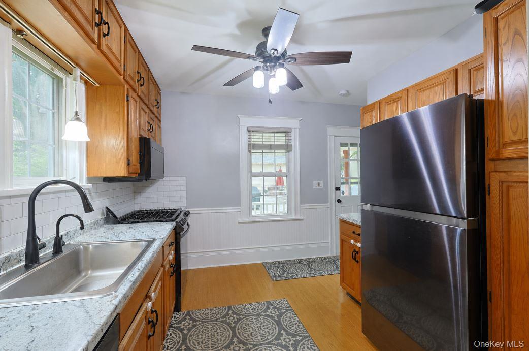 36 Evergreen Avenue Property Photo 5