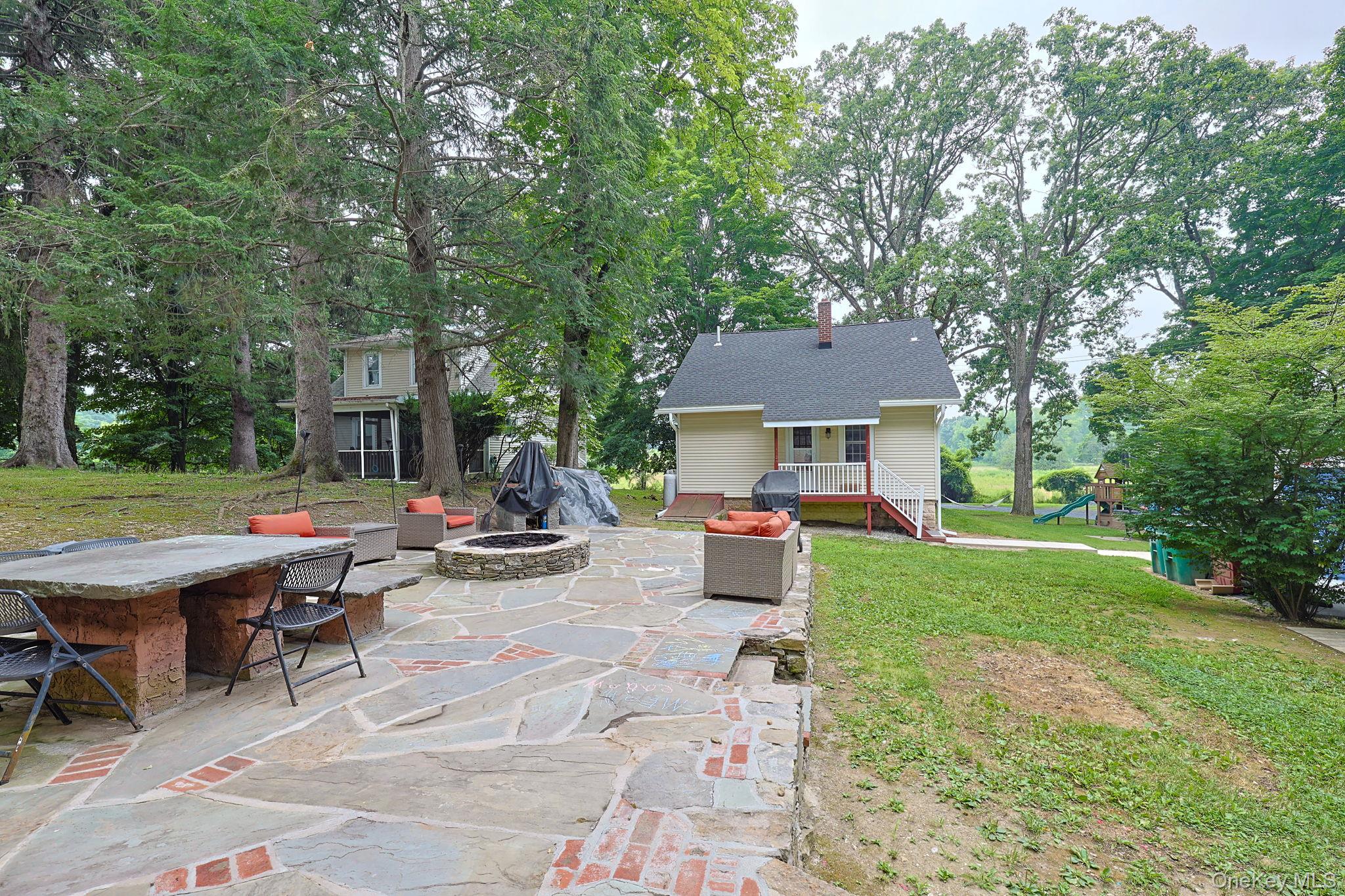 36 Evergreen Avenue Property Photo 26