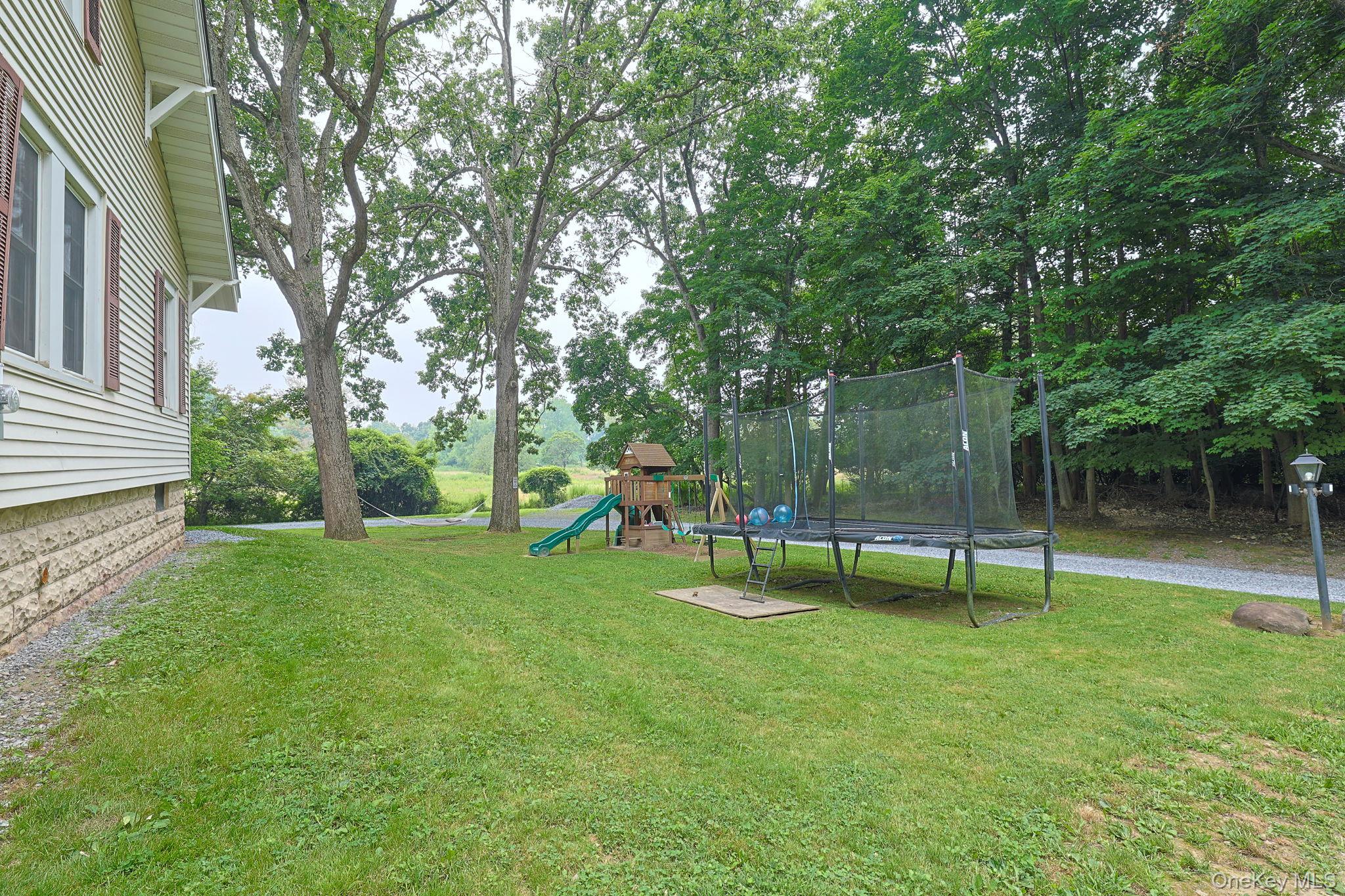36 Evergreen Avenue Property Photo 27