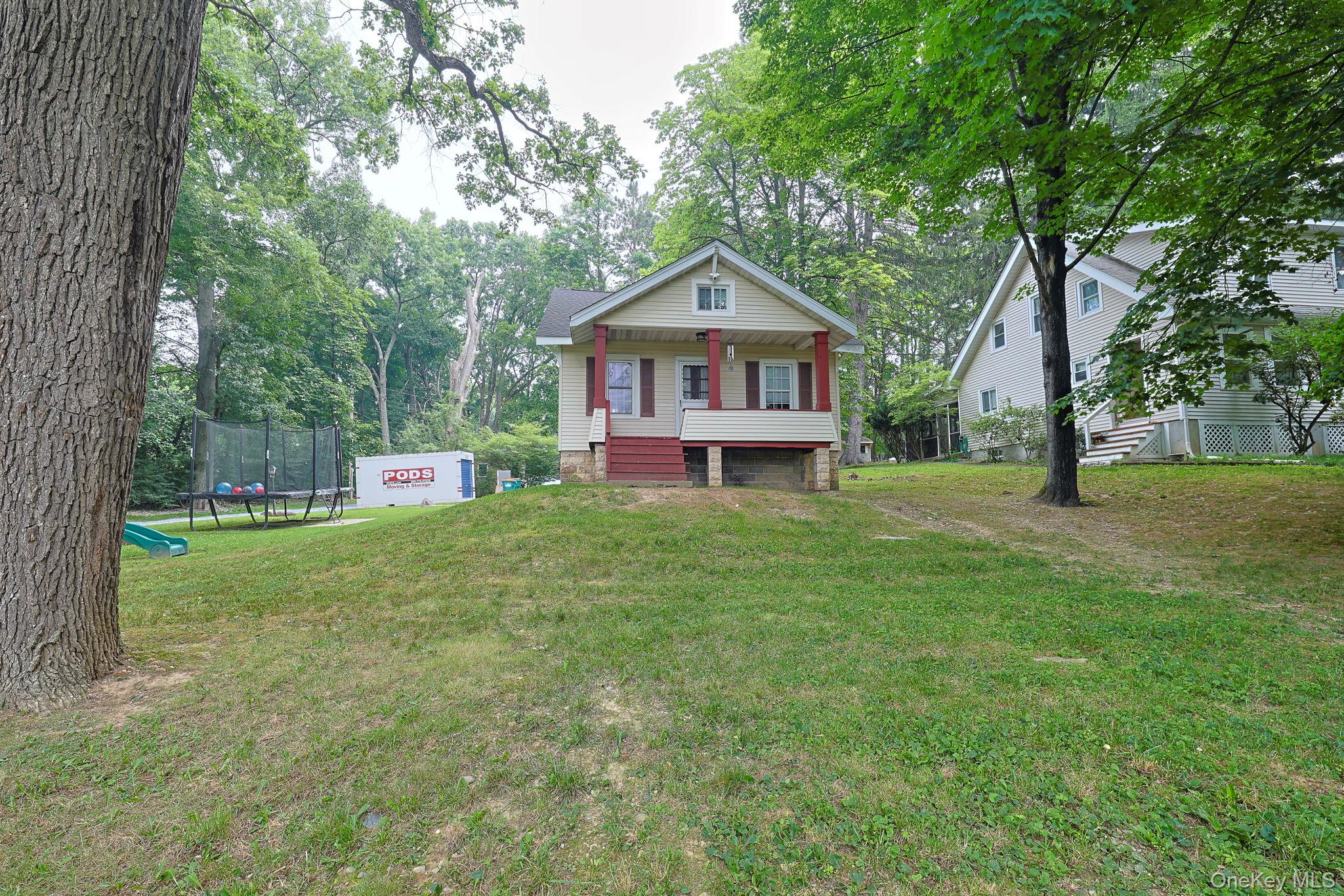 36 Evergreen Avenue Property Photo 34