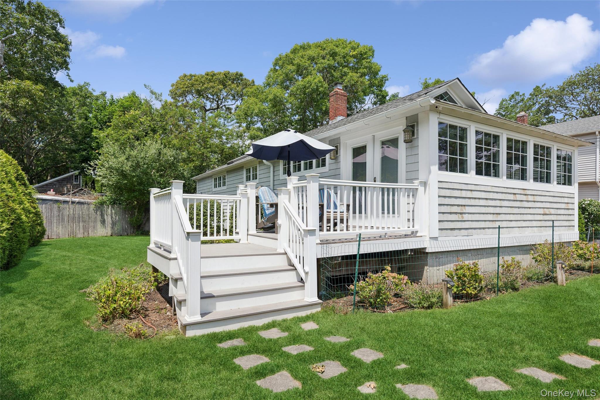 33 Bay Avenue Property Photo 1