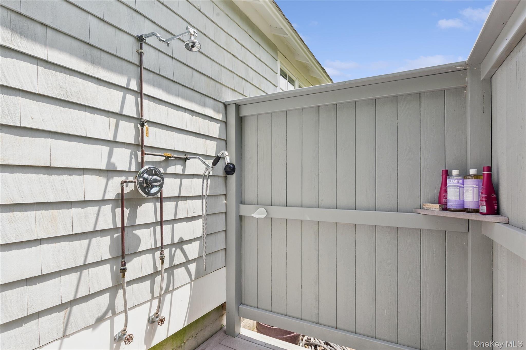 33 Bay Avenue Property Photo 18