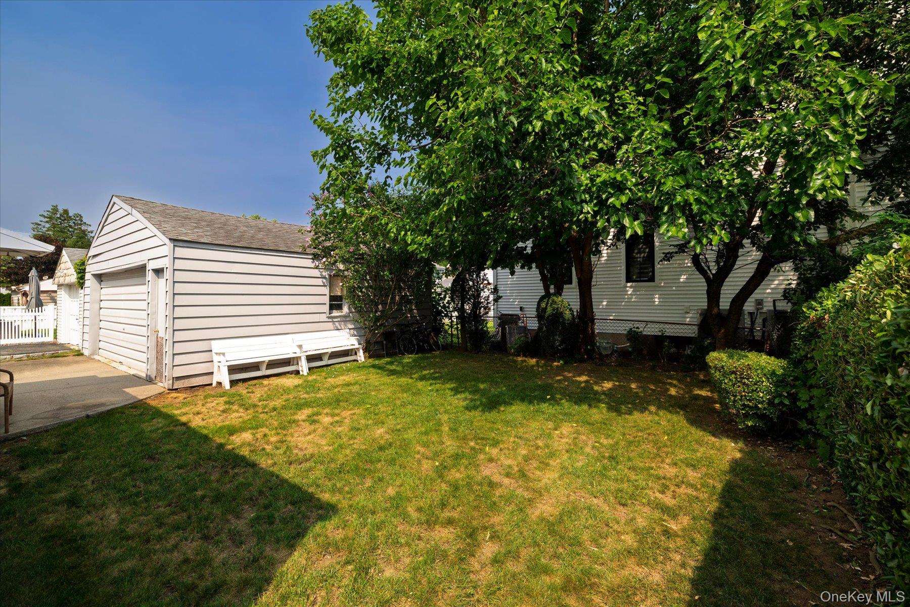 187 Raff Avenue Property Photo 20