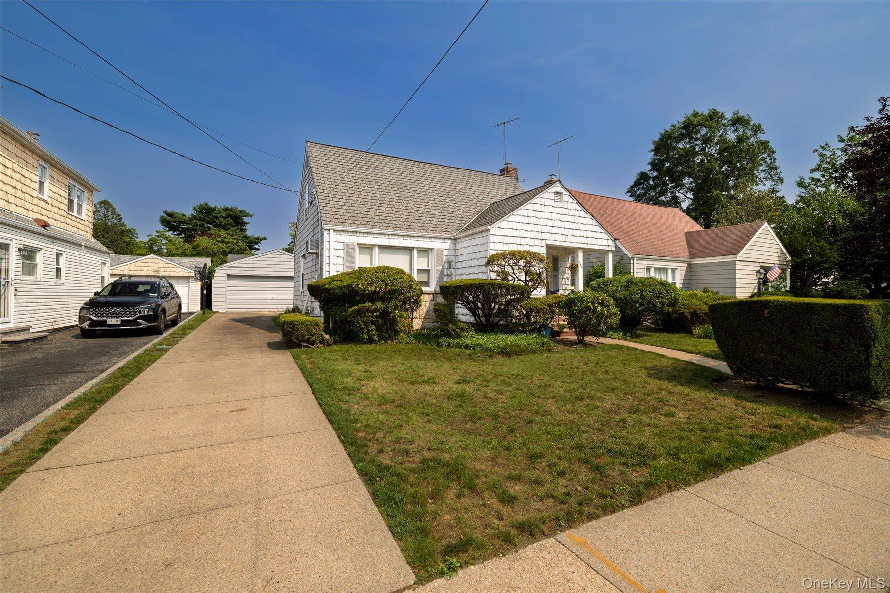 187 Raff Avenue Property Photo 22