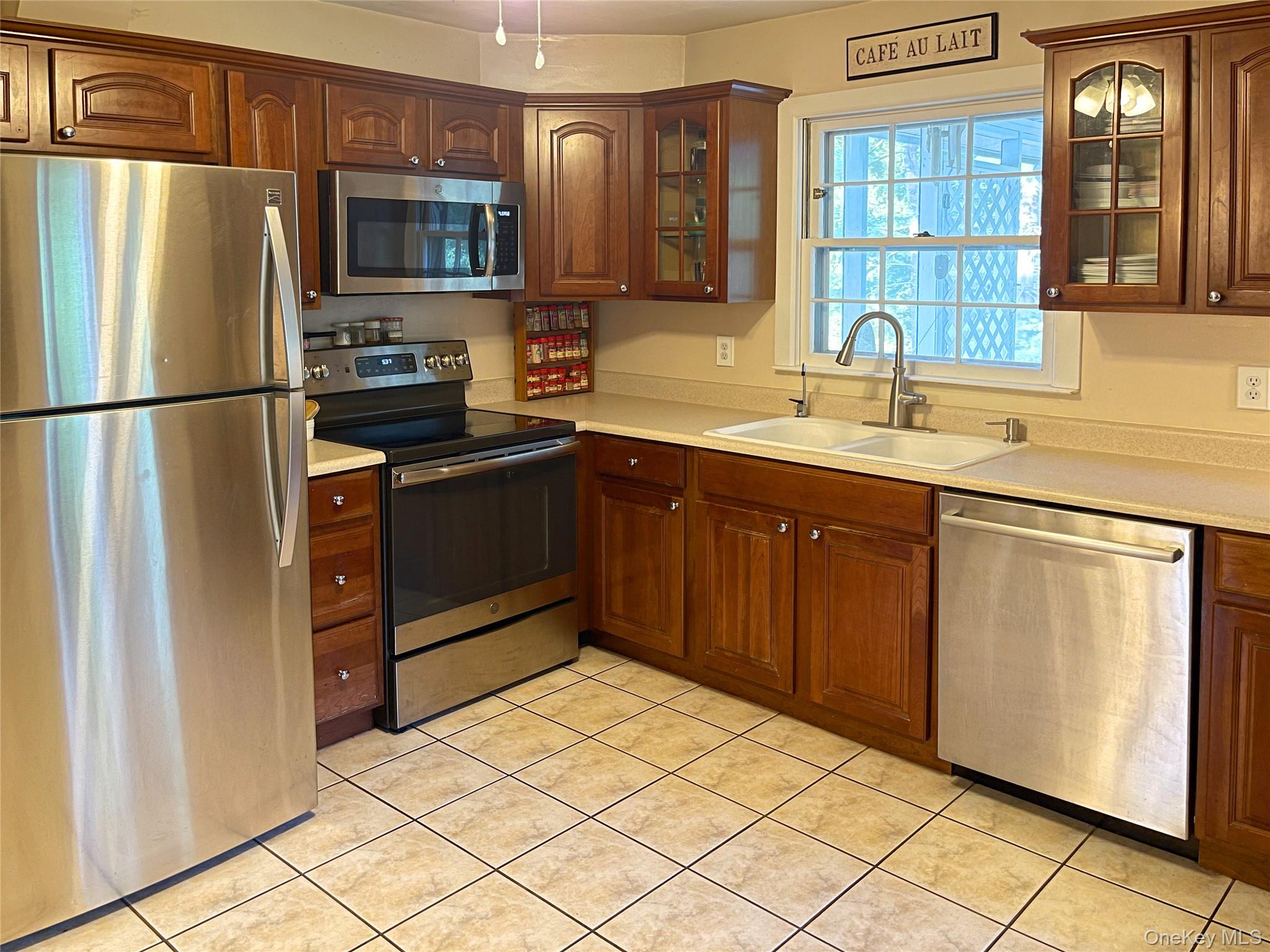 43 Julie Drive Property Photo 14
