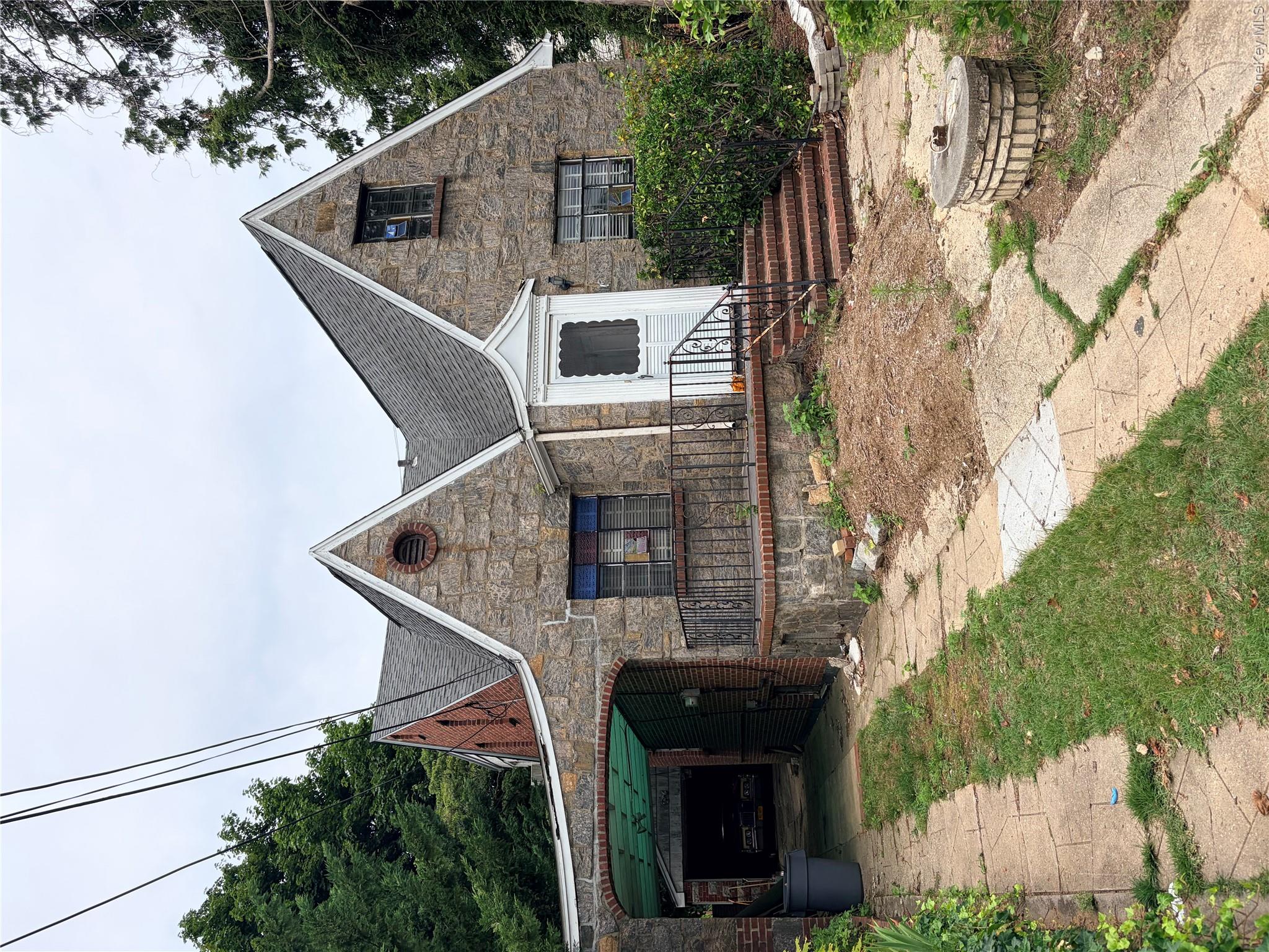610 Harless Place Property Photo 1