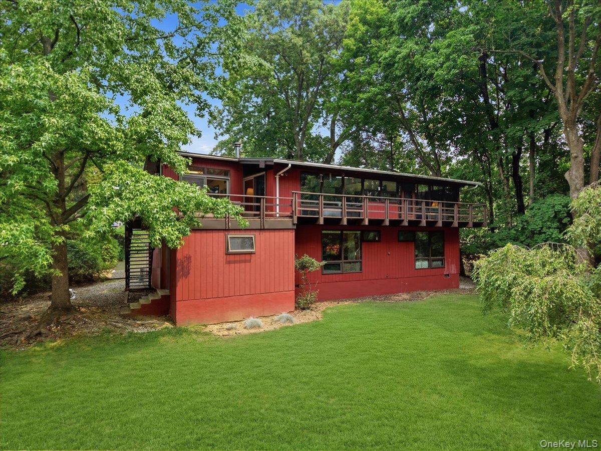 131 Deertrack Lane Property Photo 4