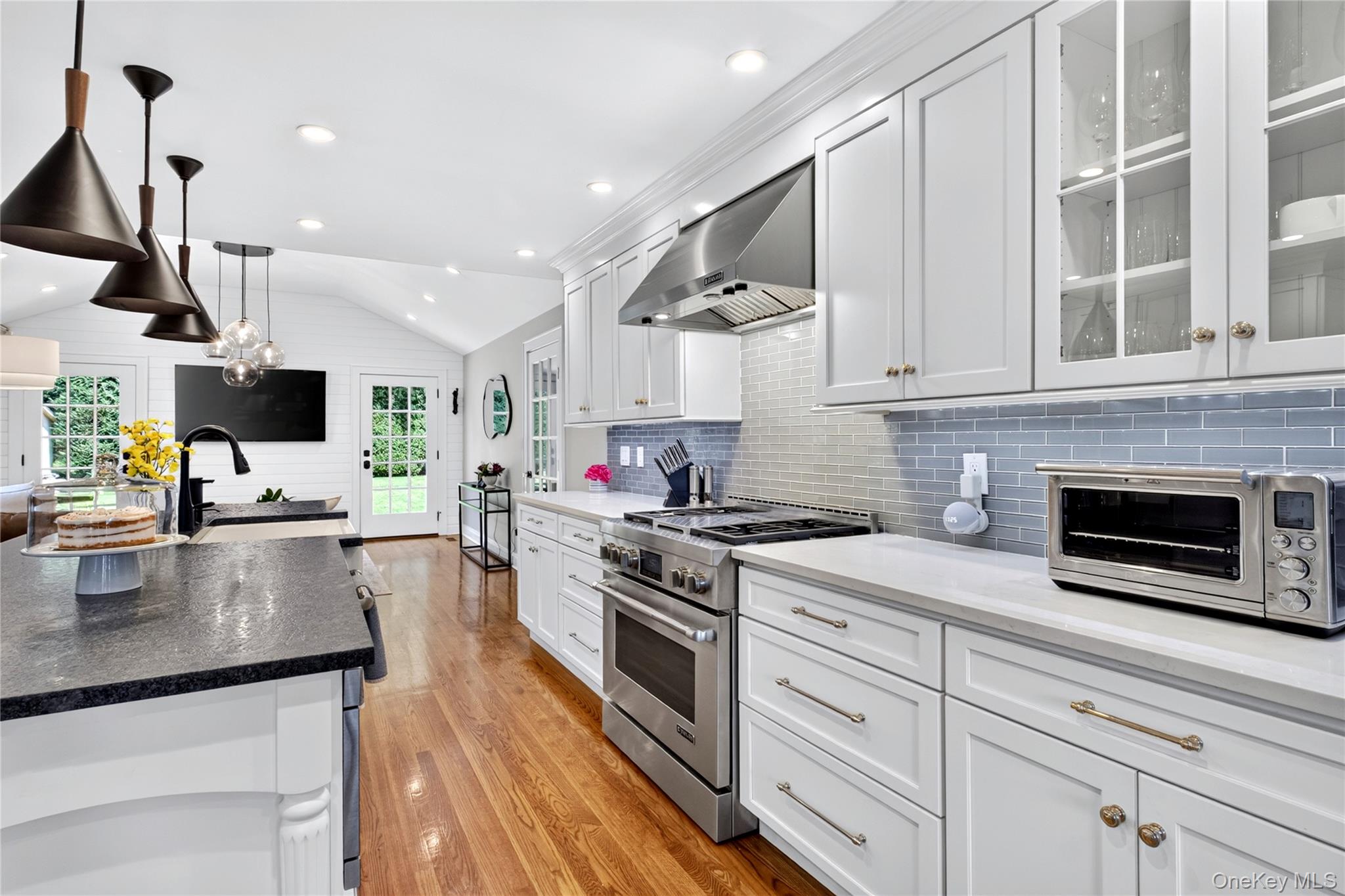 165 Brook Street Property Photo 8