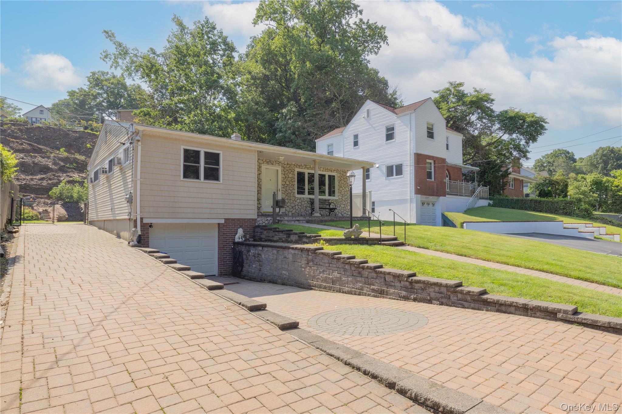 458 Midland Avenue Property Photo 4