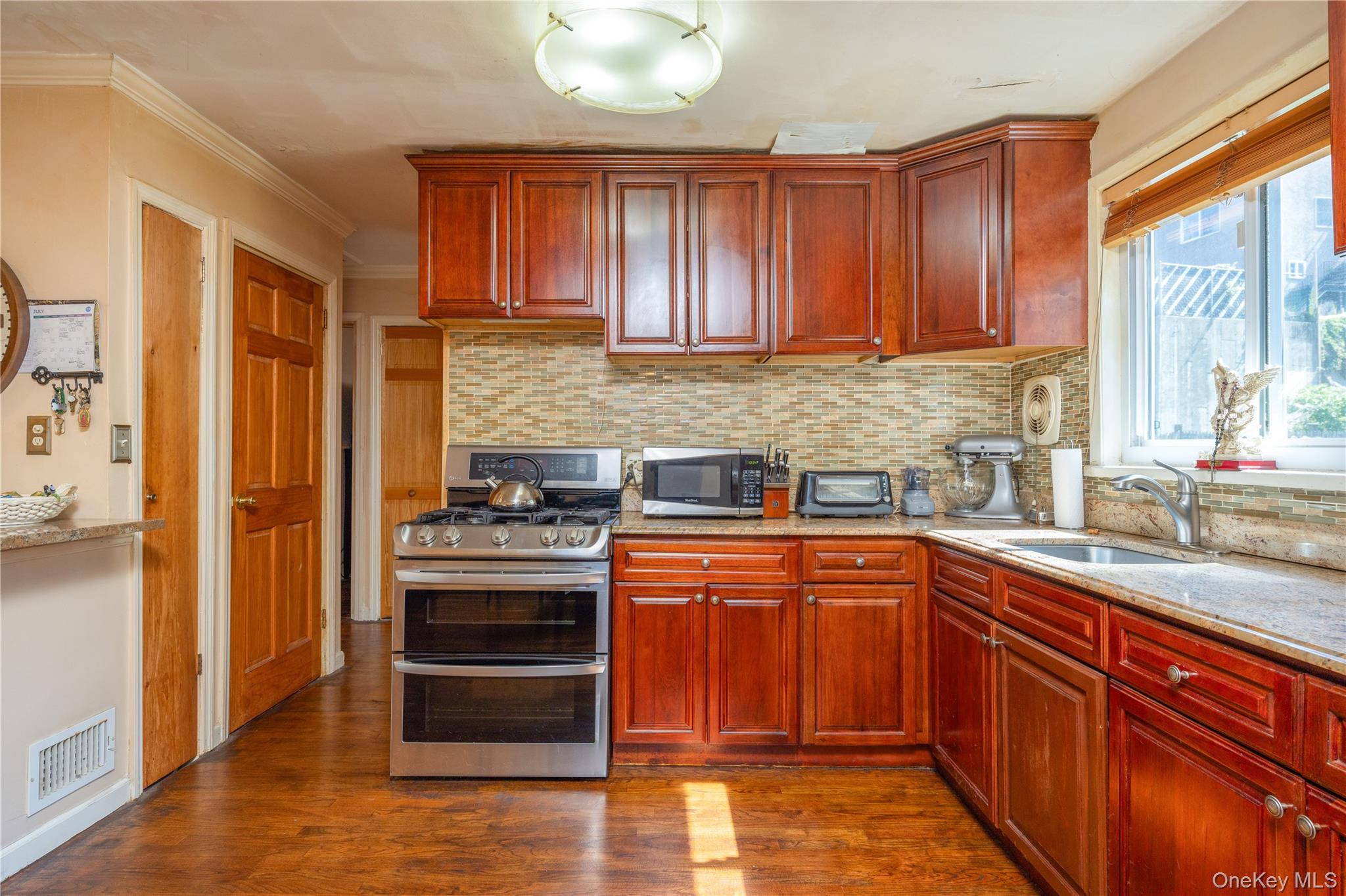 458 Midland Avenue Property Photo 17