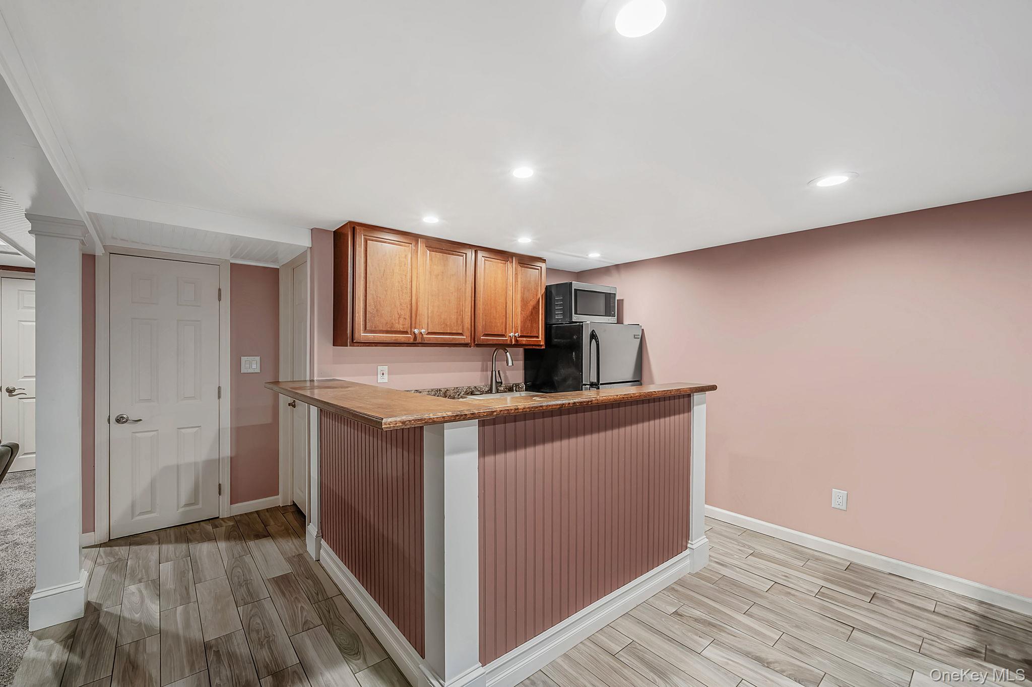 77 Shore Road Property Photo 30
