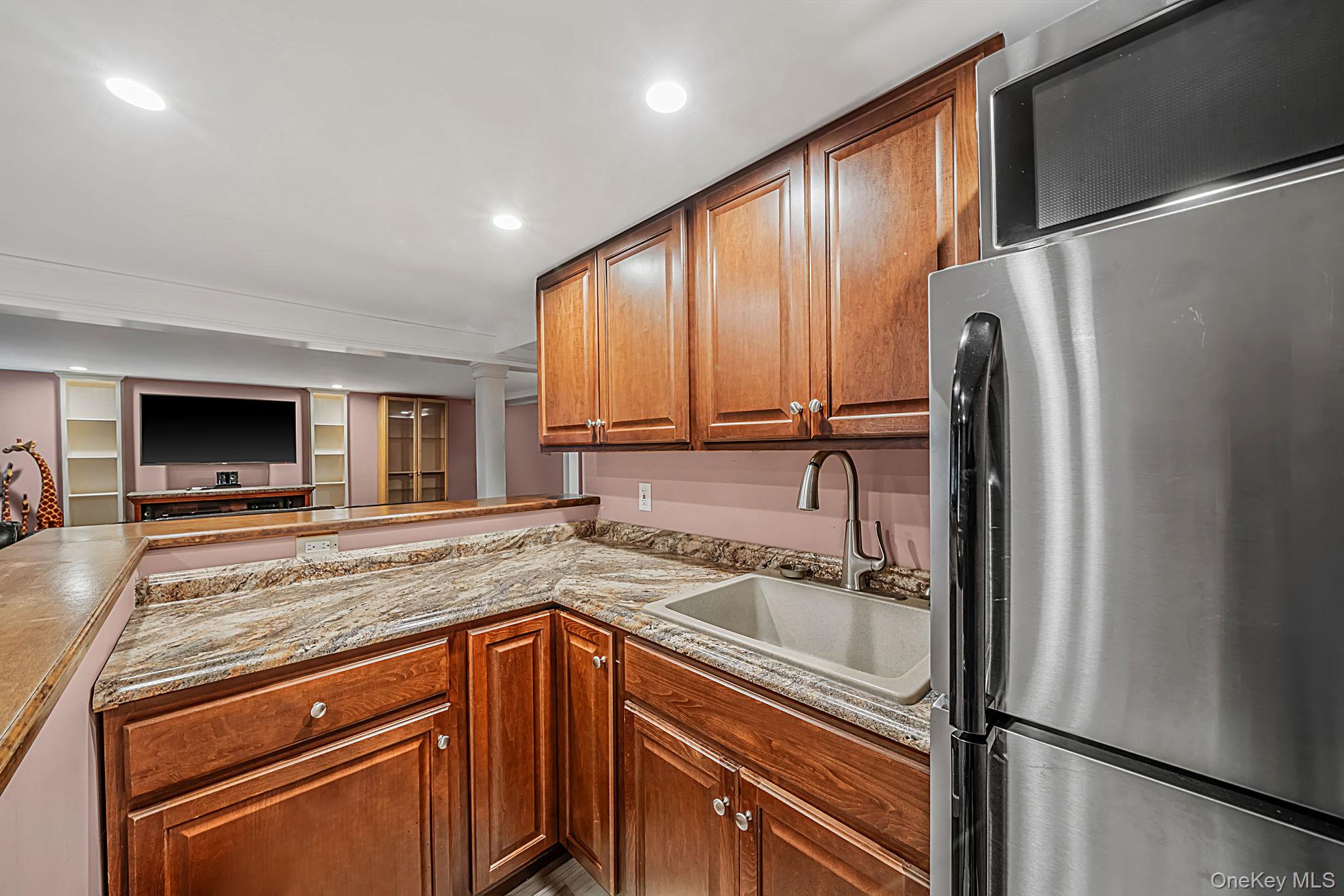 77 Shore Road Property Photo 31