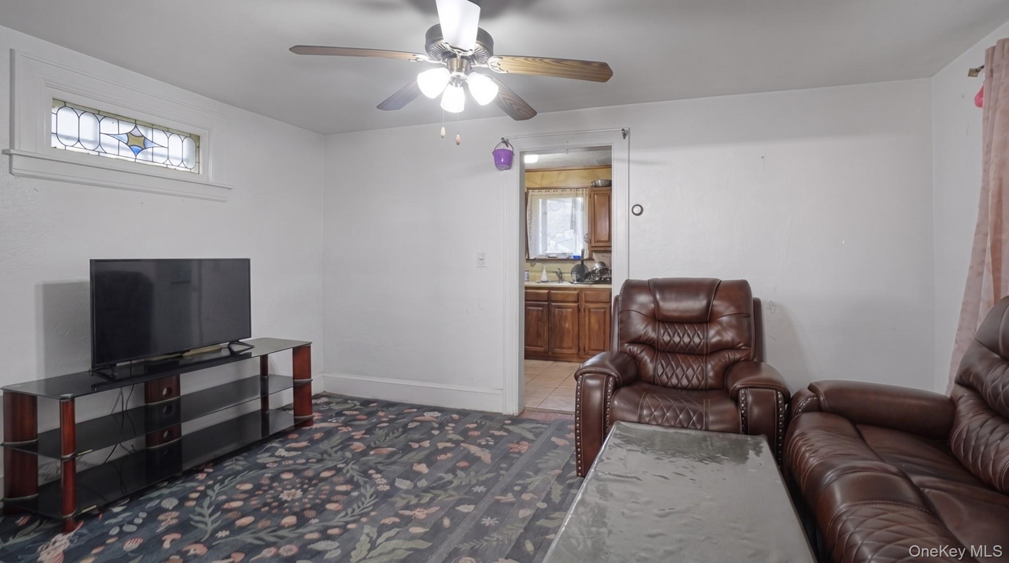 90-27 218 Place Property Photo 3
