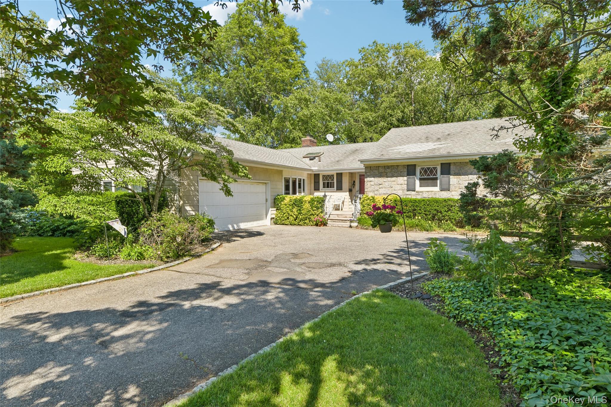 171 Rockaway Avenue Property Photo 2