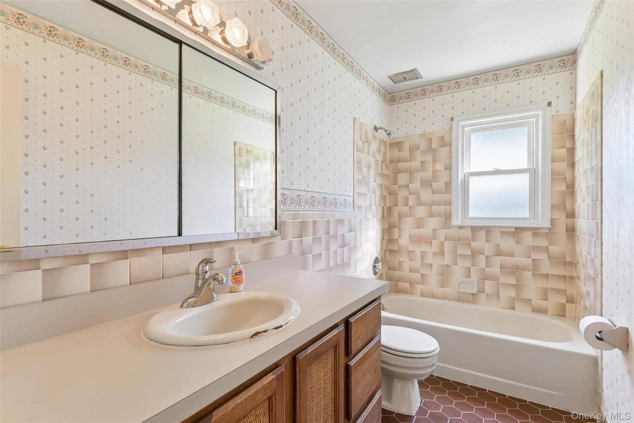 171 Rockaway Avenue Property Photo 12