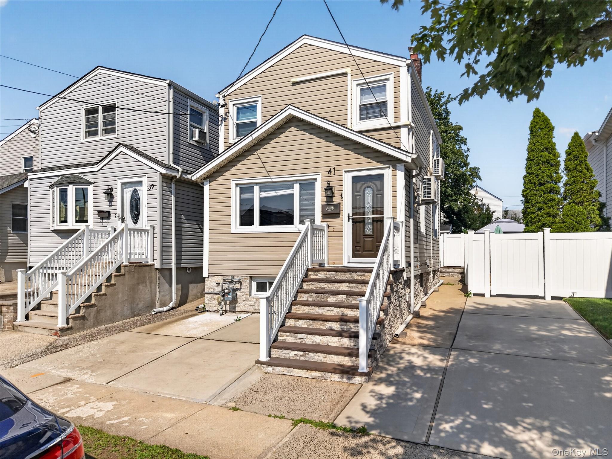 41 Catherine Avenue Property Photo 1