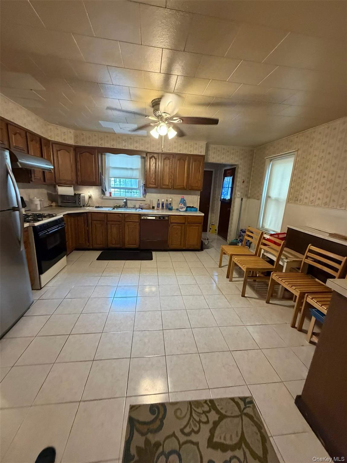 4641 161st Street Property Photo 4