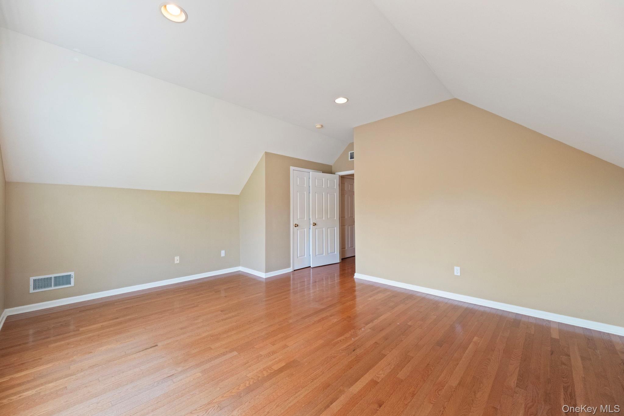 421 Vassar Place Property Photo 31