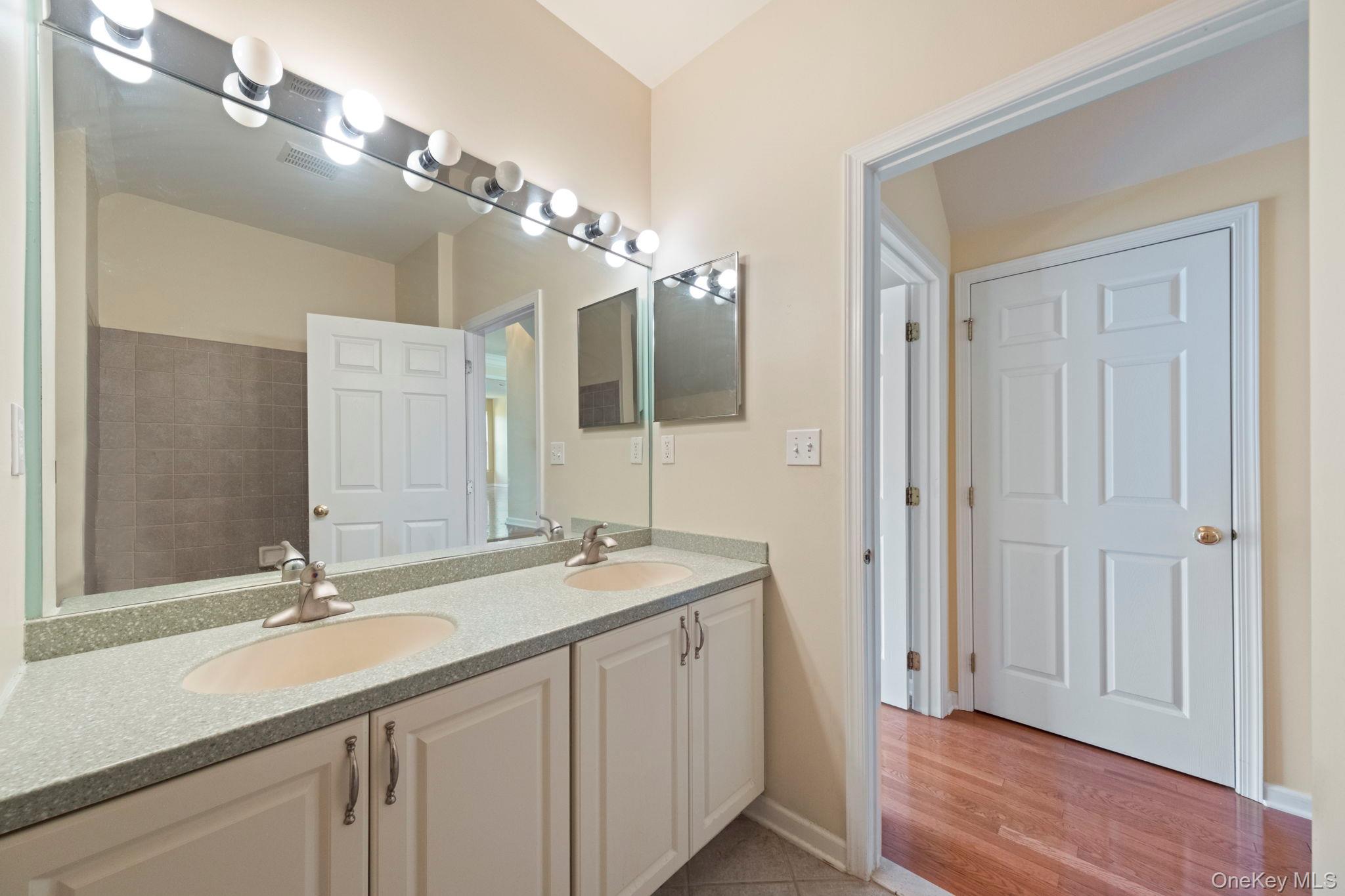 421 Vassar Place Property Photo 33