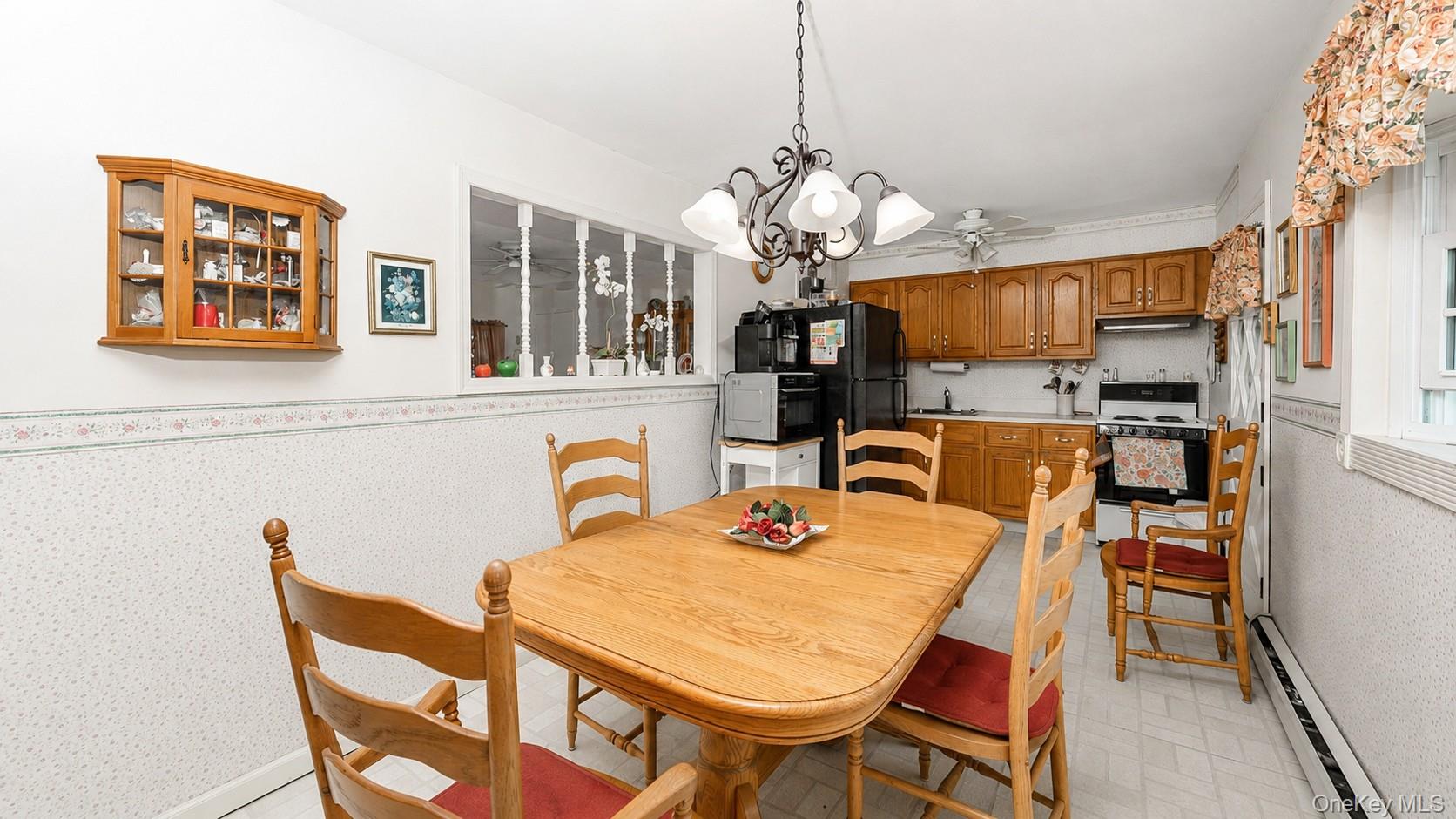 262 N Cedar Street Property Photo 18