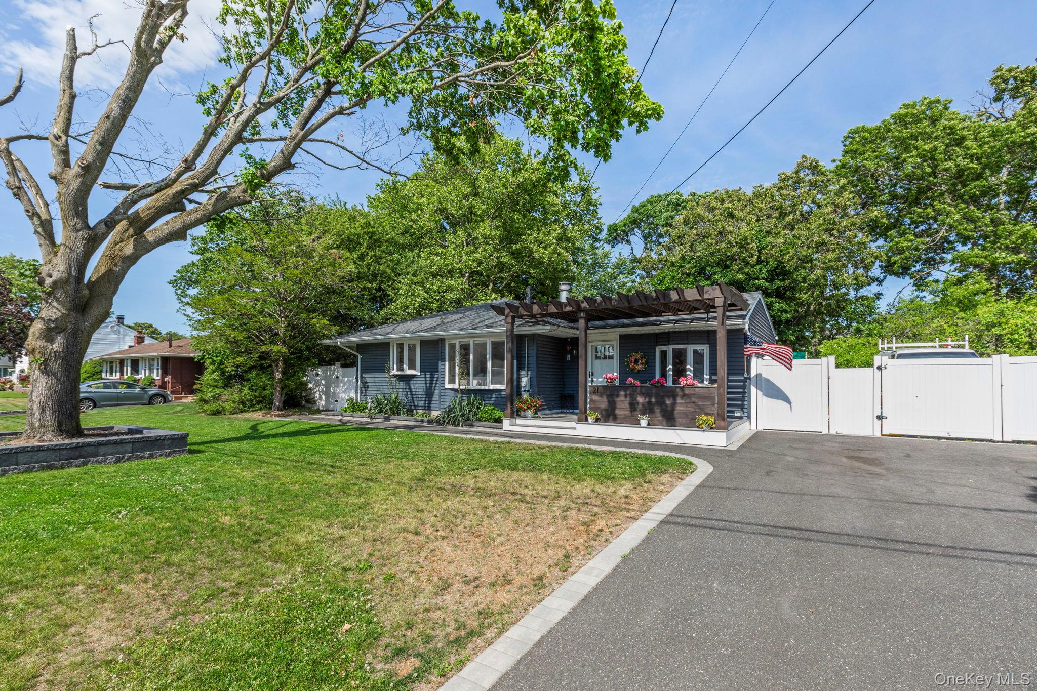 21 Choate Avenue Property Photo 2
