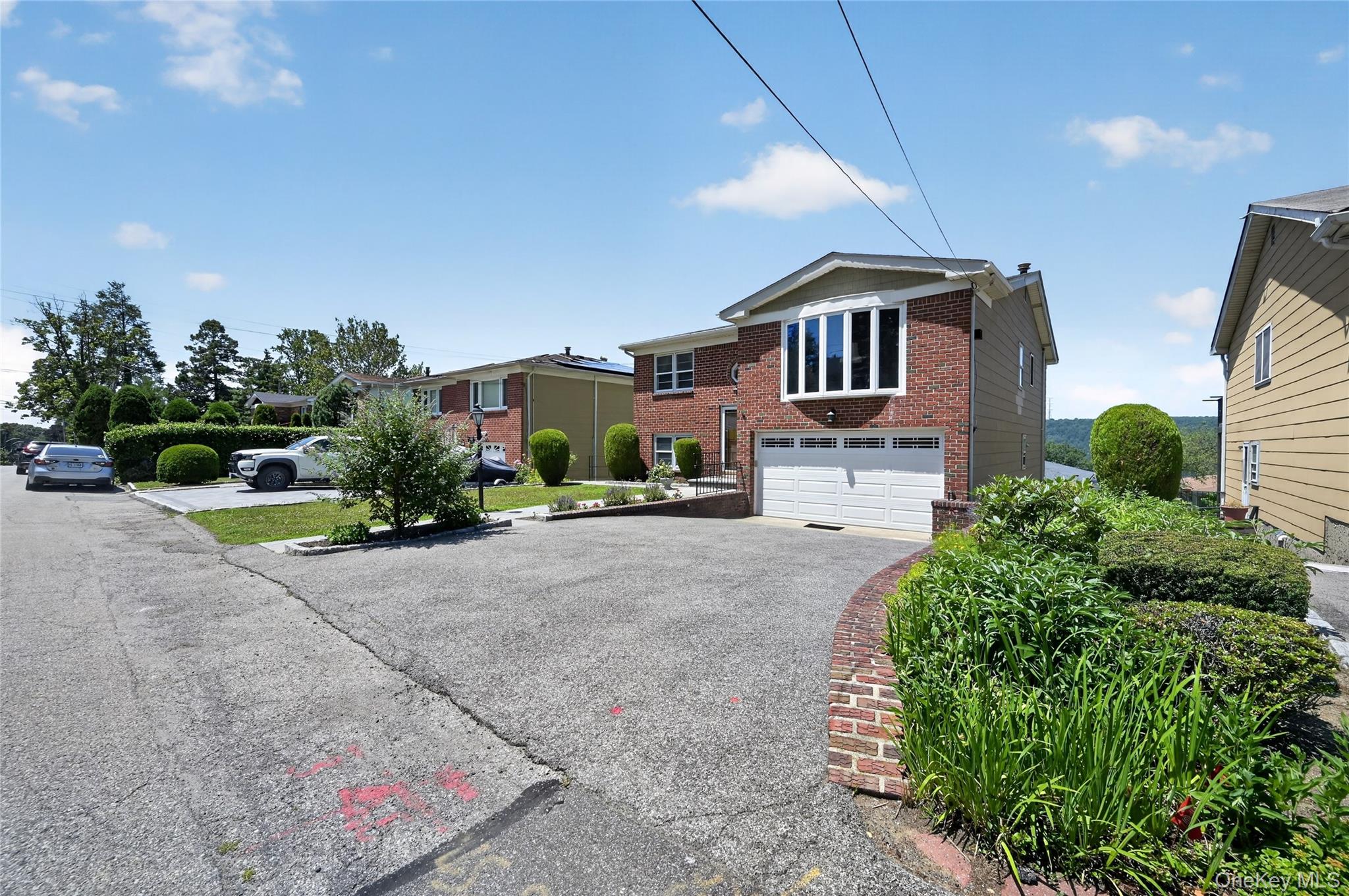 171 Hudson Terrace Property Photo 3